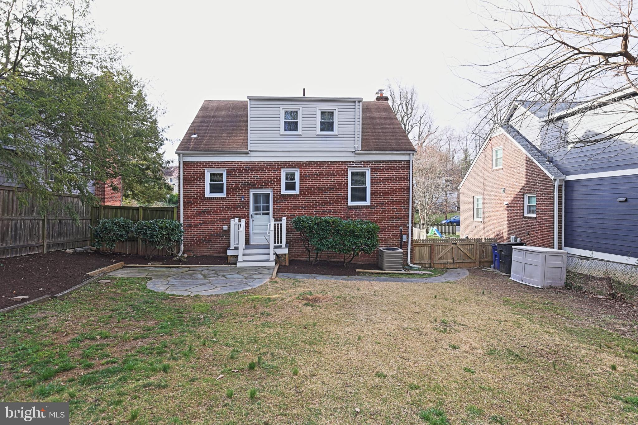 DOUGLAS PARK - Residential