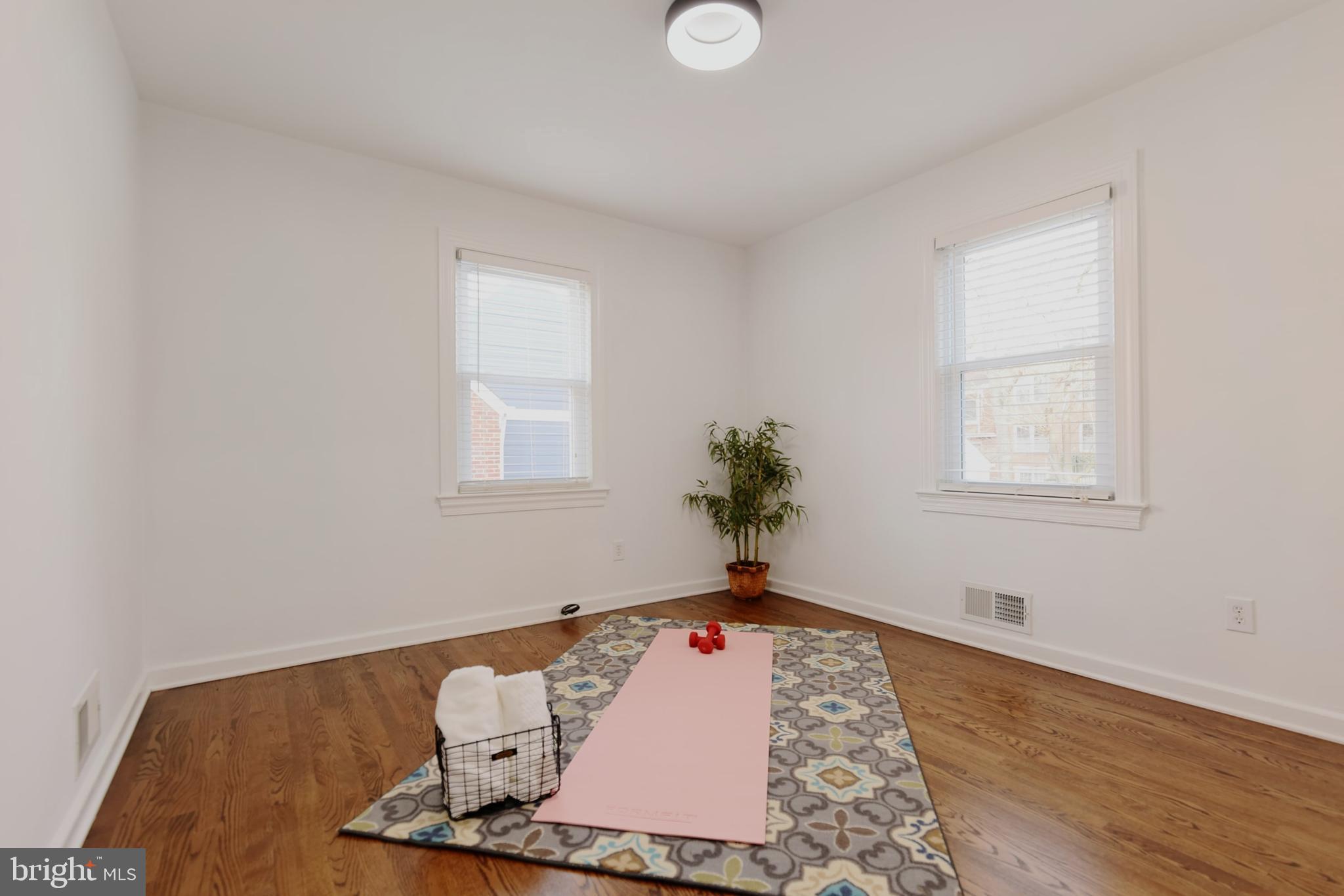 DOUGLAS PARK - Residential