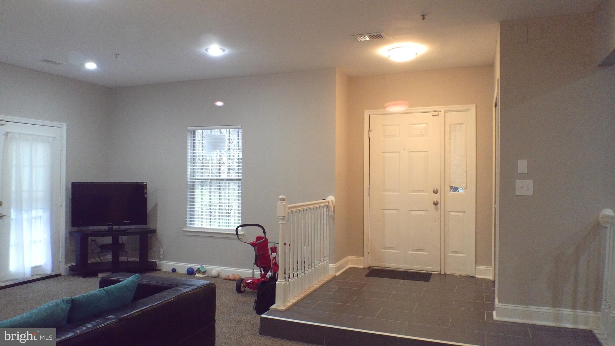 HILL OAKS - Residential