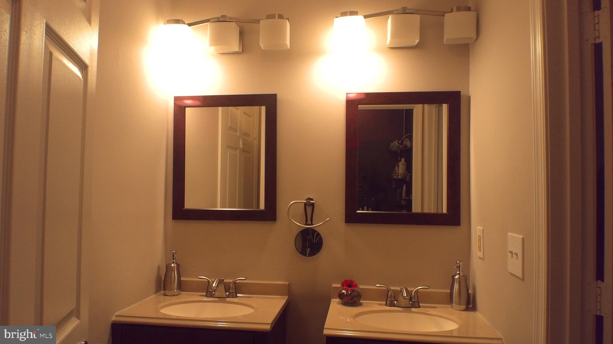 HILL OAKS - Residential