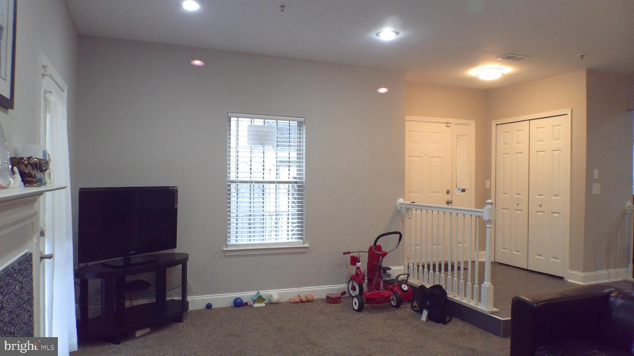 HILL OAKS - Residential