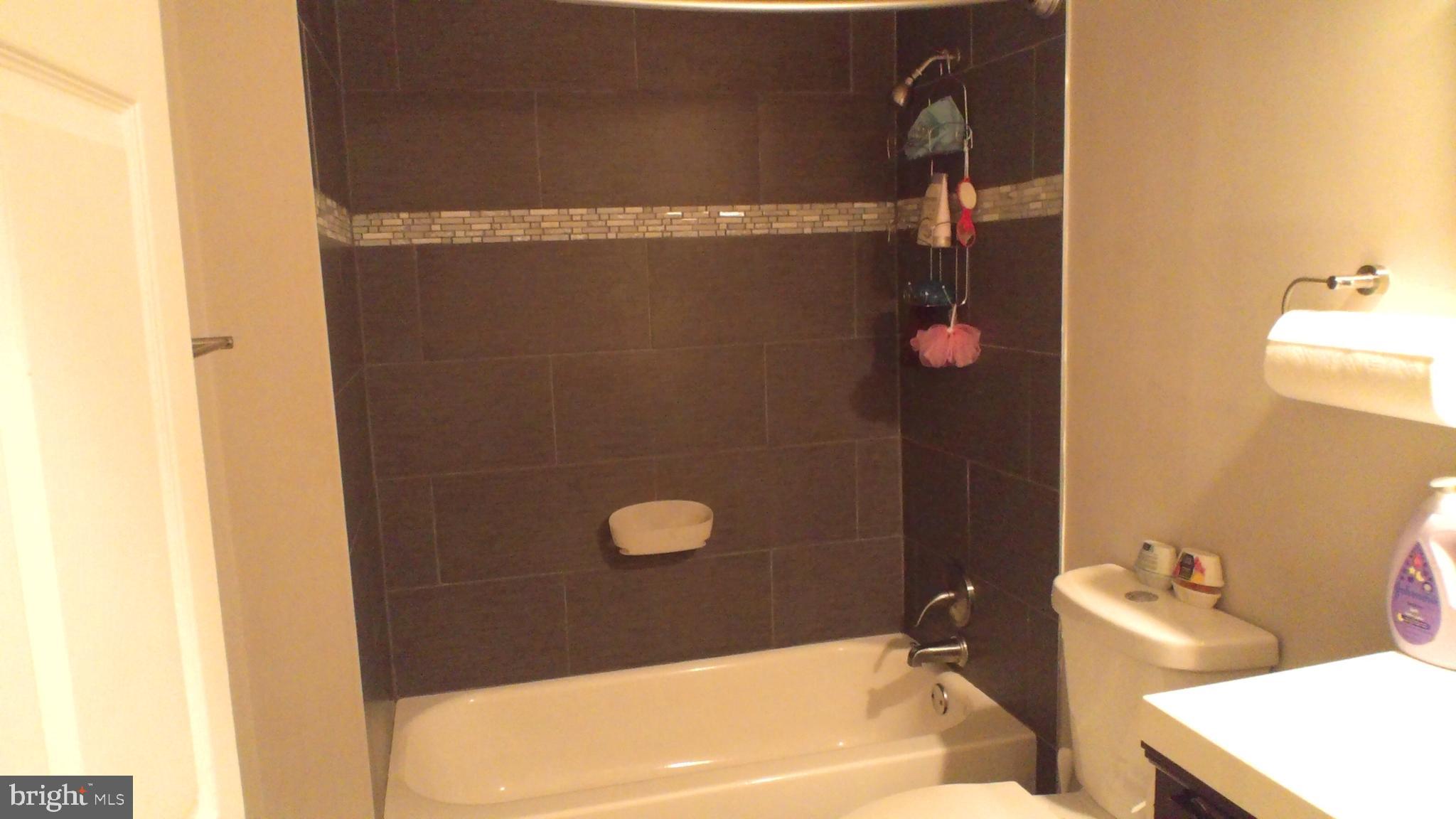 HILL OAKS - Residential