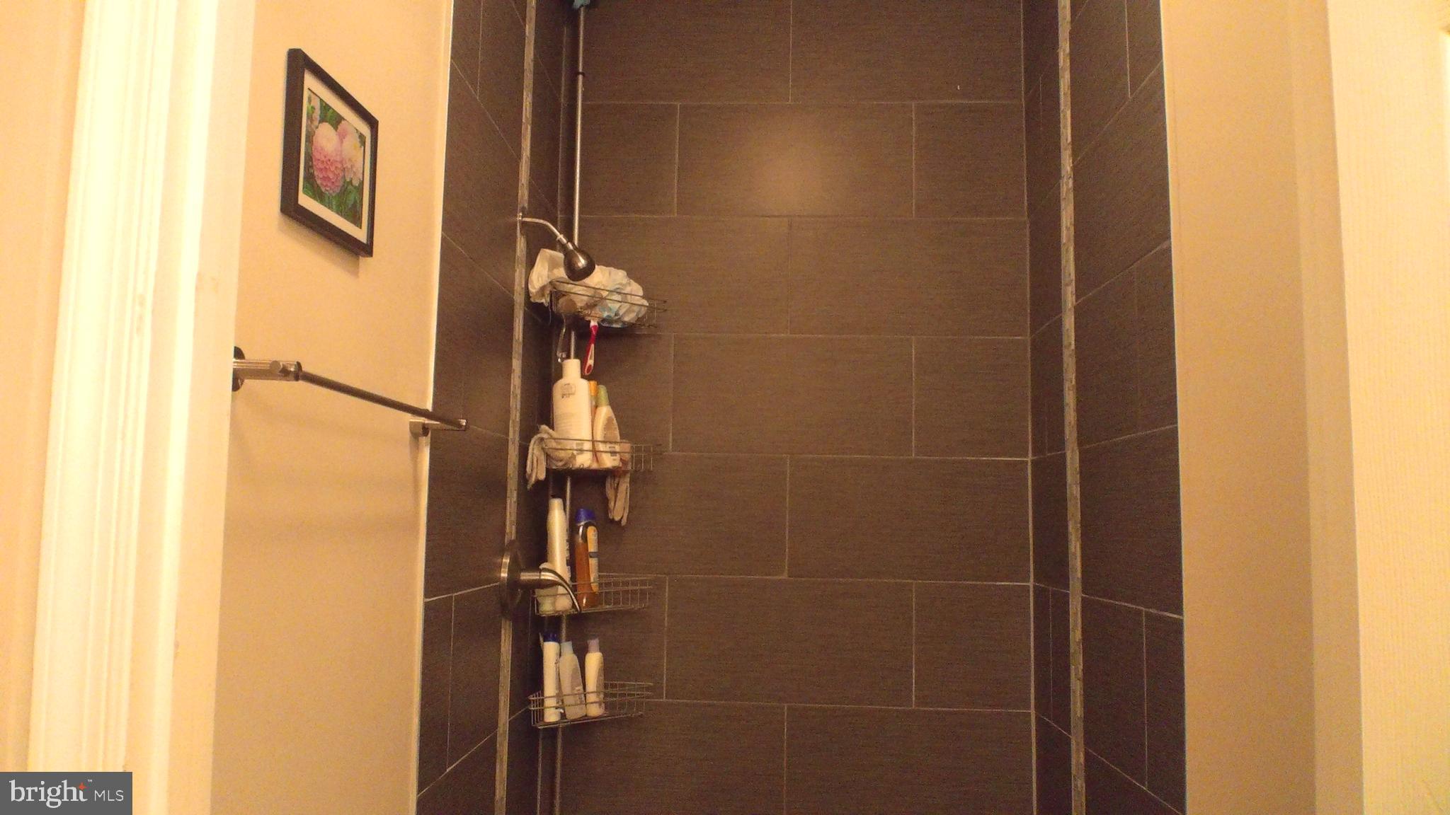 HILL OAKS - Residential