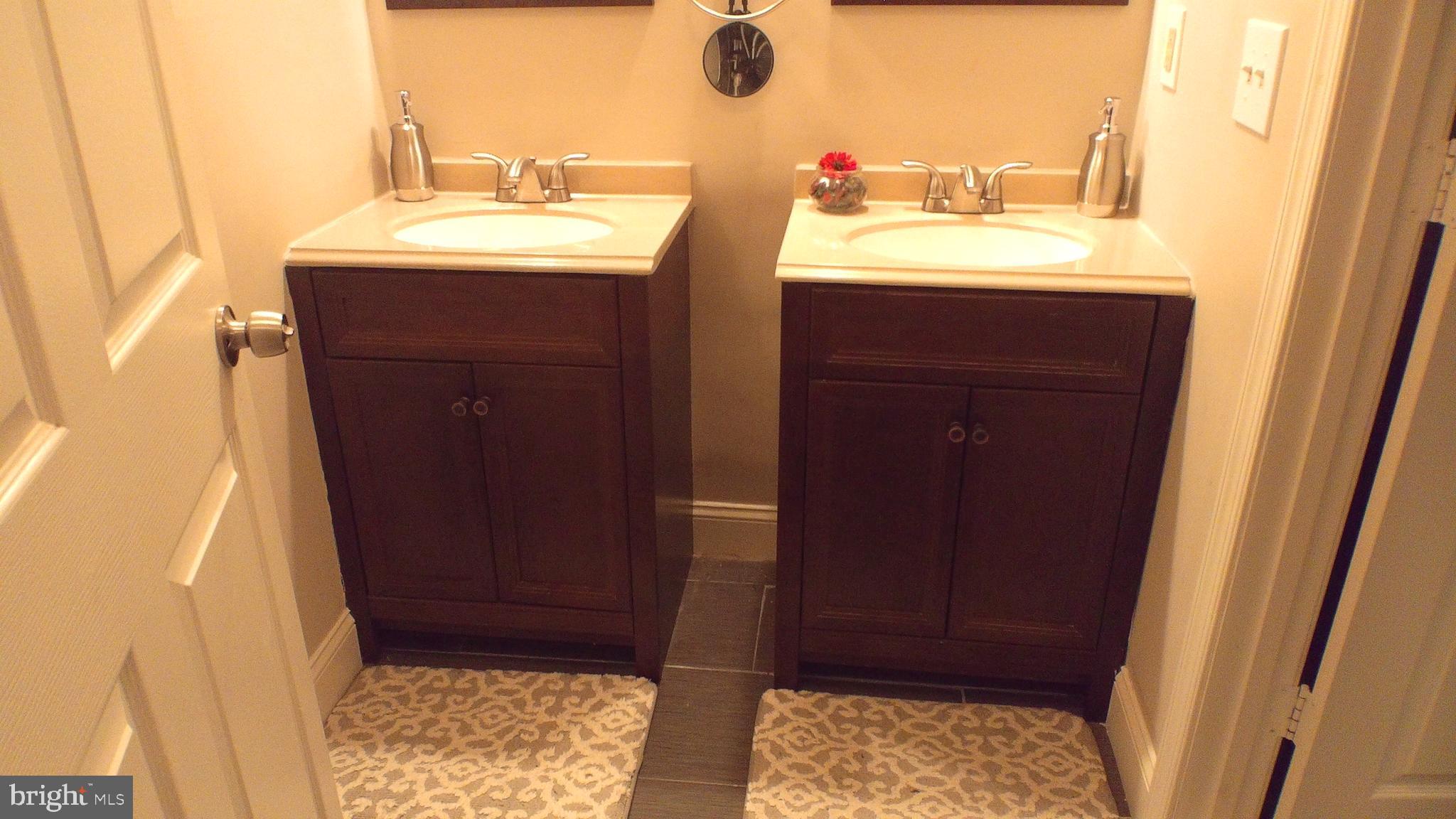 HILL OAKS - Residential