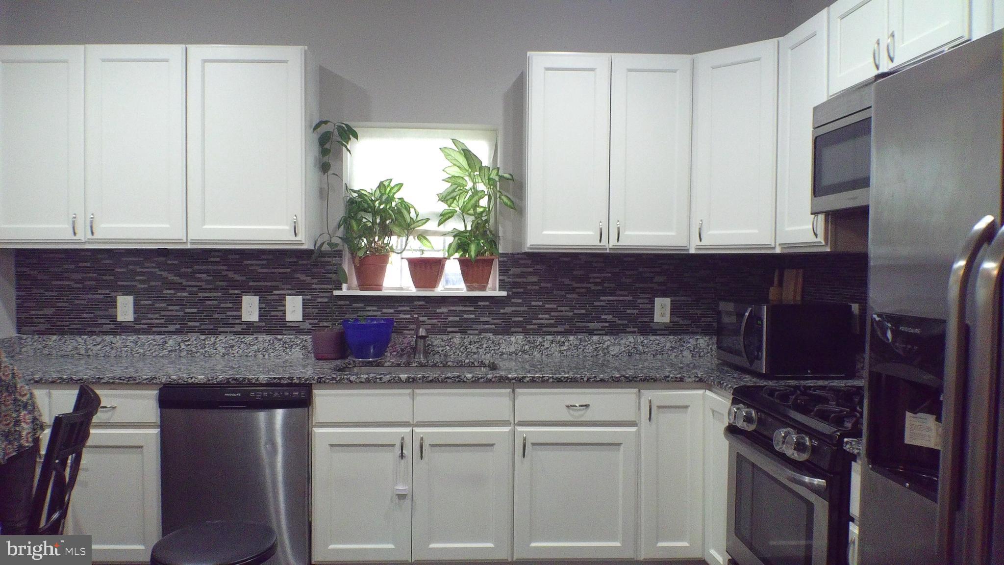 HILL OAKS - Residential