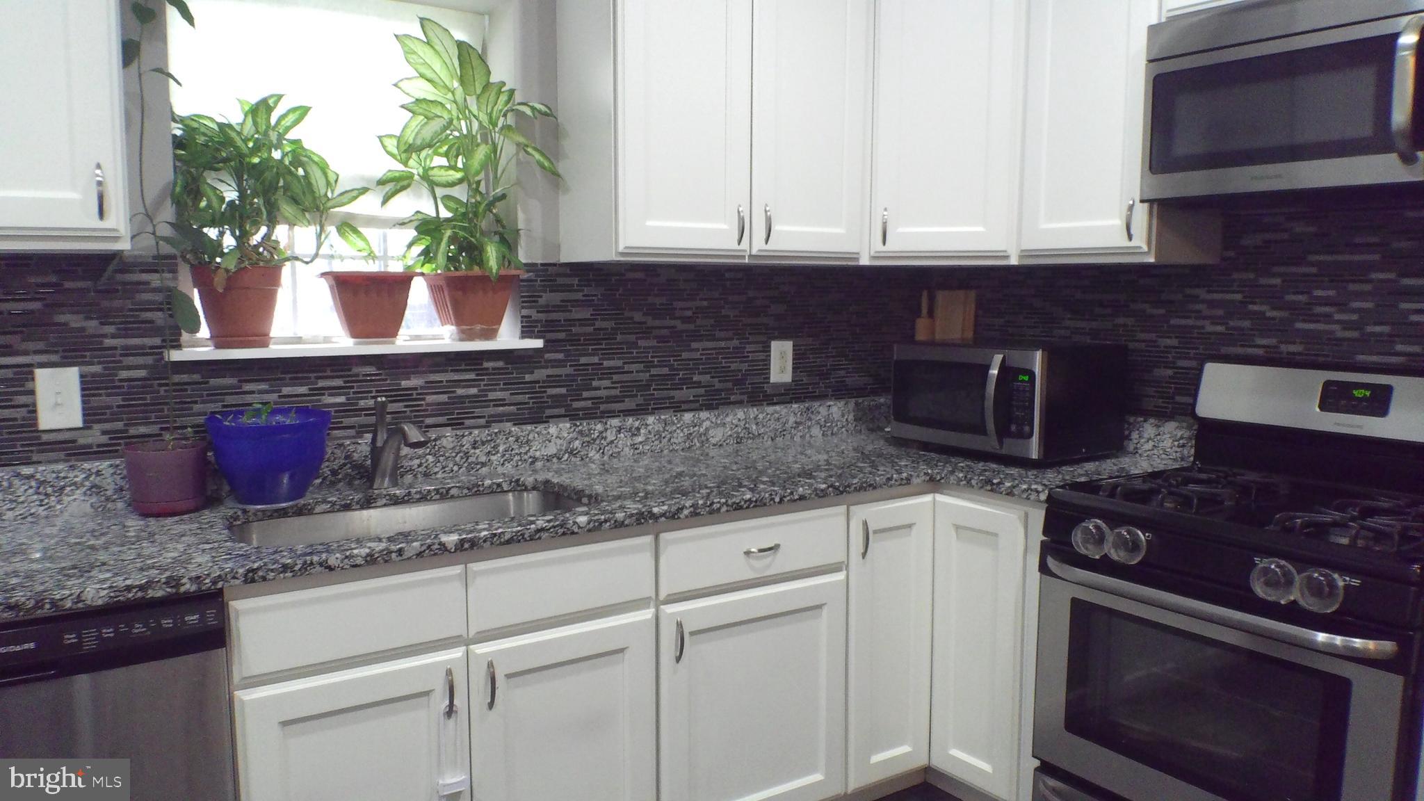 HILL OAKS - Residential