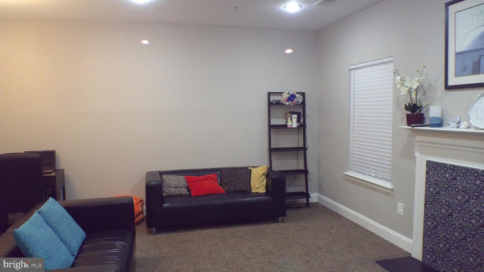 HILL OAKS - Residential