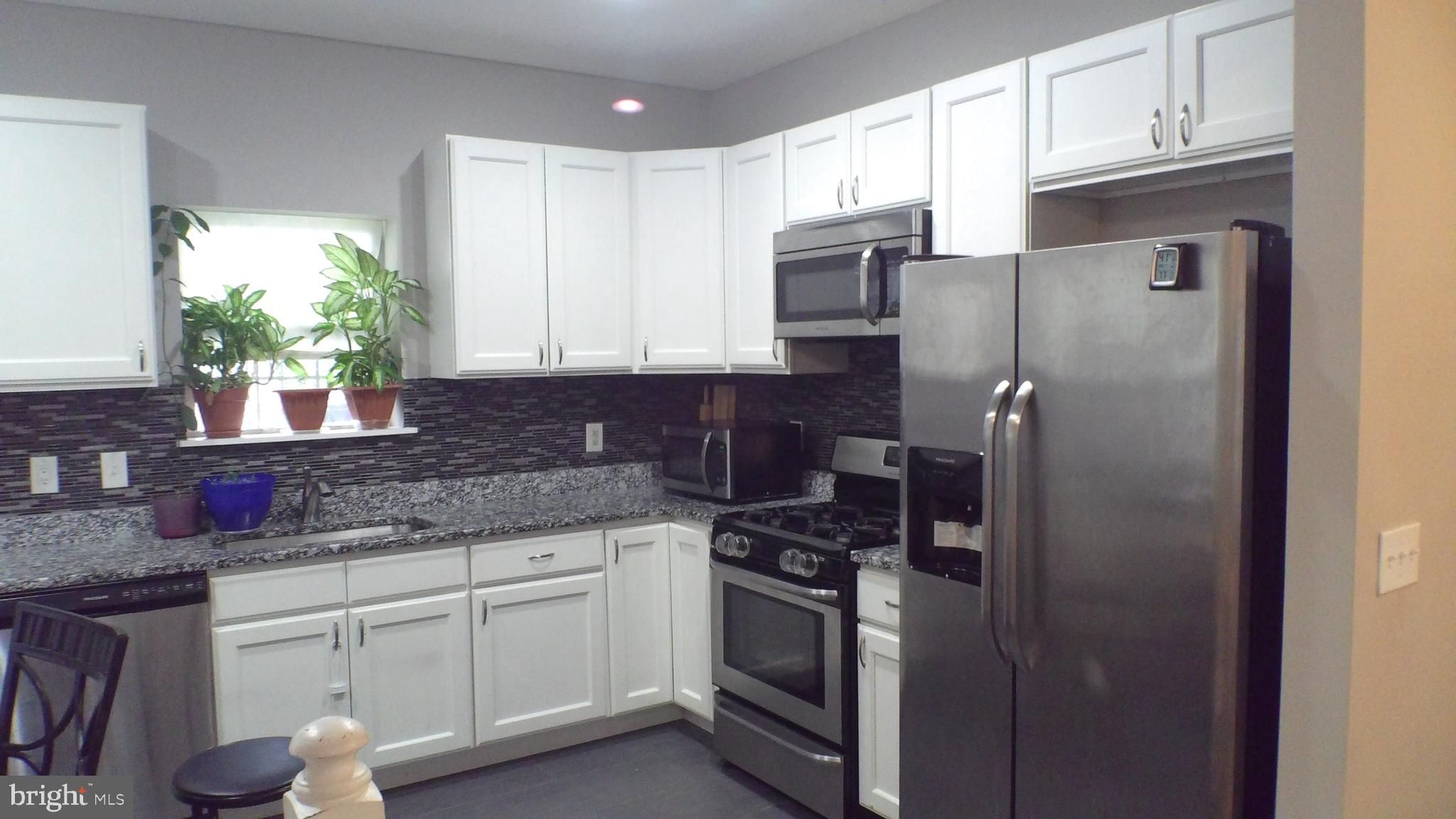 HILL OAKS - Residential