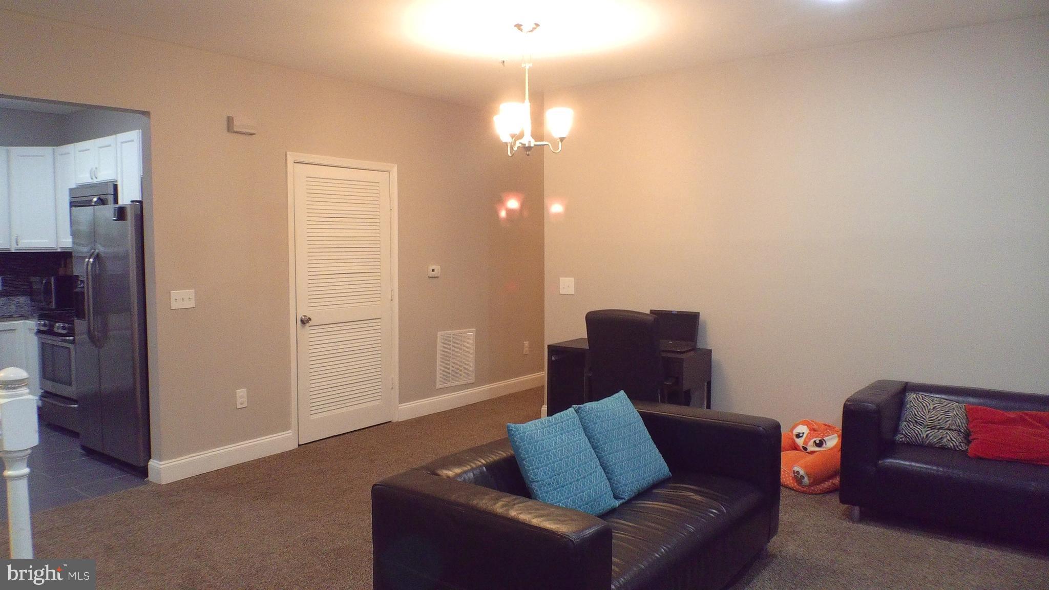 HILL OAKS - Residential