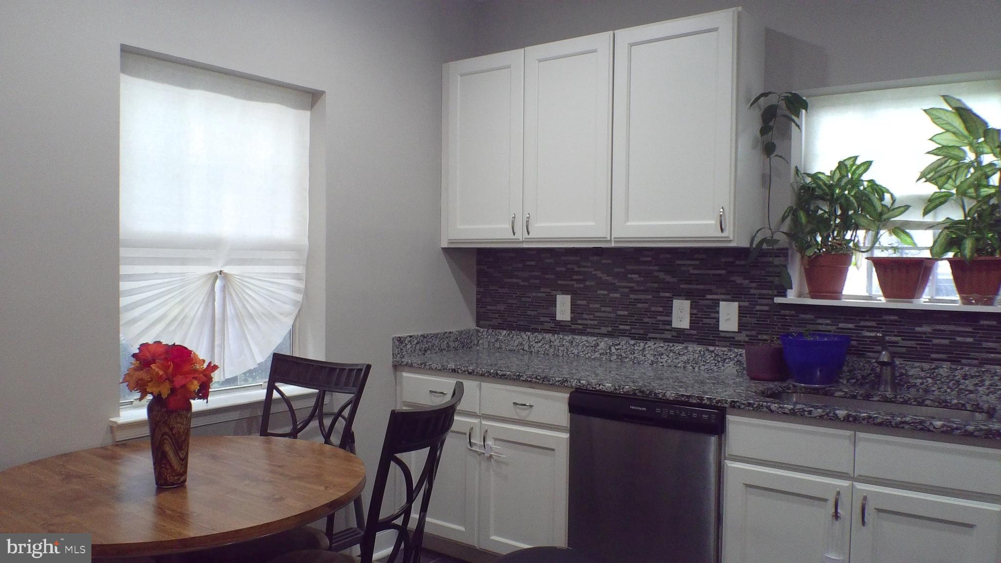 HILL OAKS - Residential