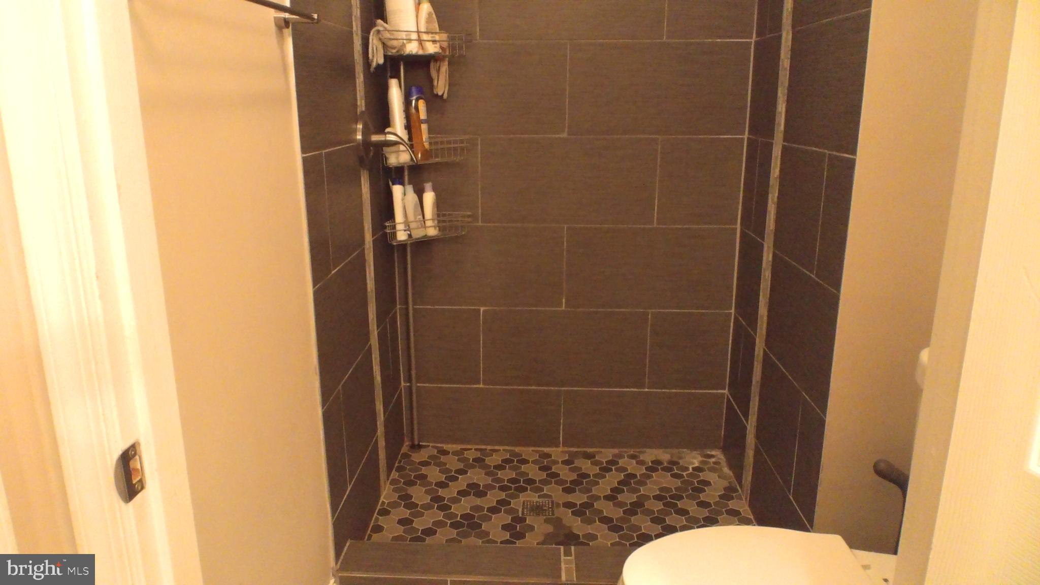 HILL OAKS - Residential