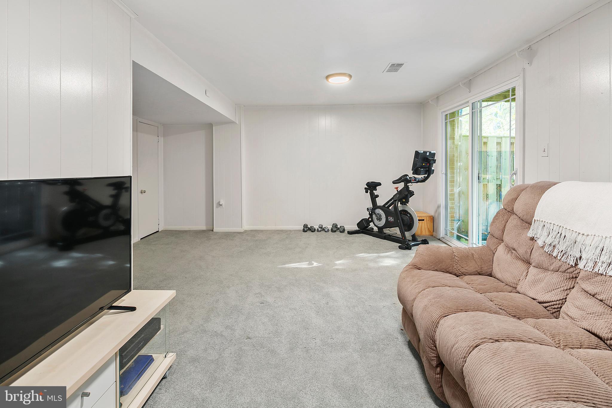 LAKEPOINTE - Residential