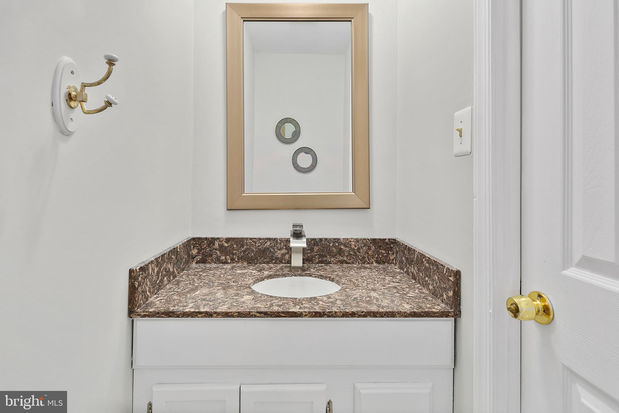 LAKEPOINTE - Residential