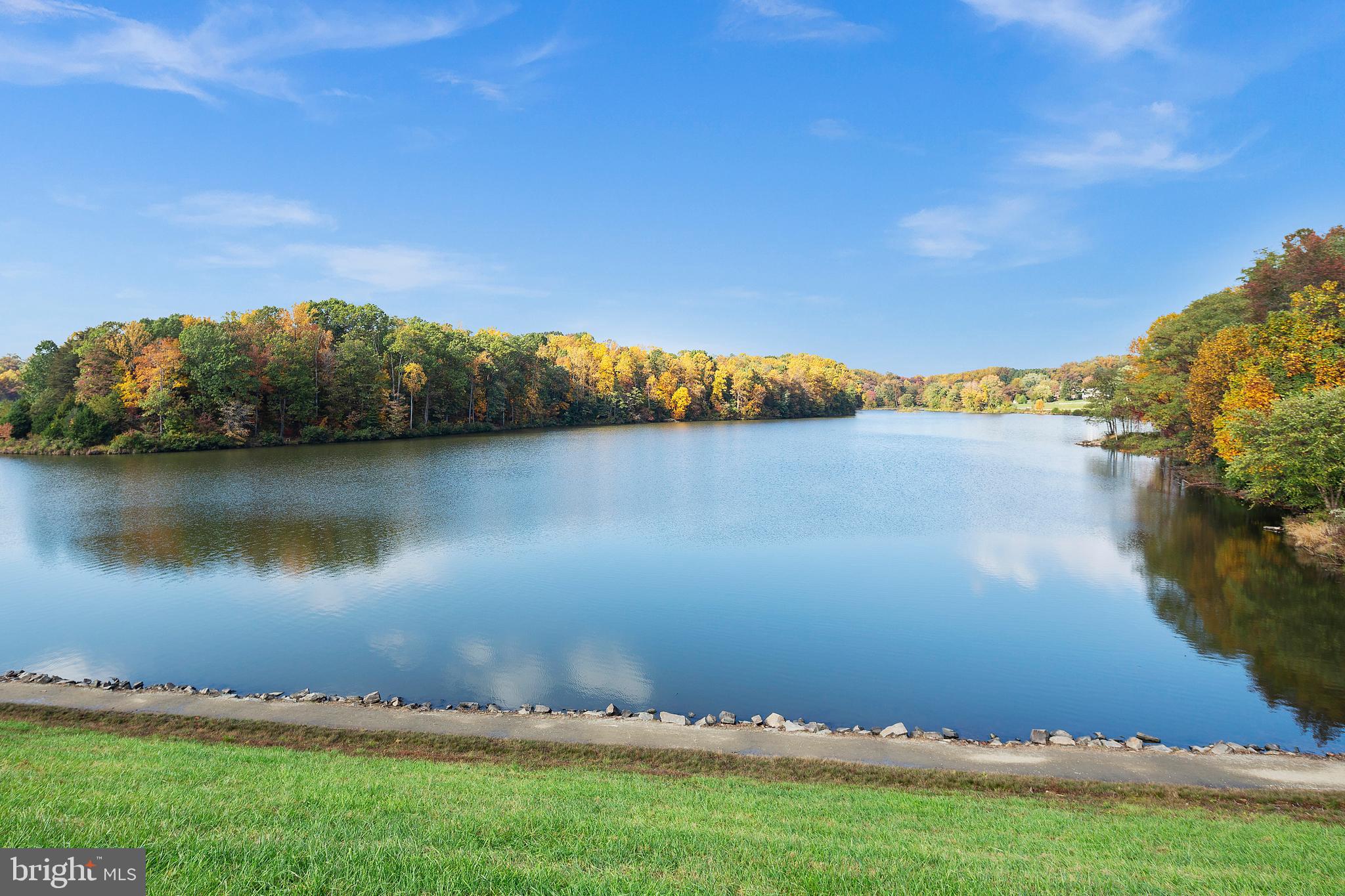 LAKEPOINTE - Residential