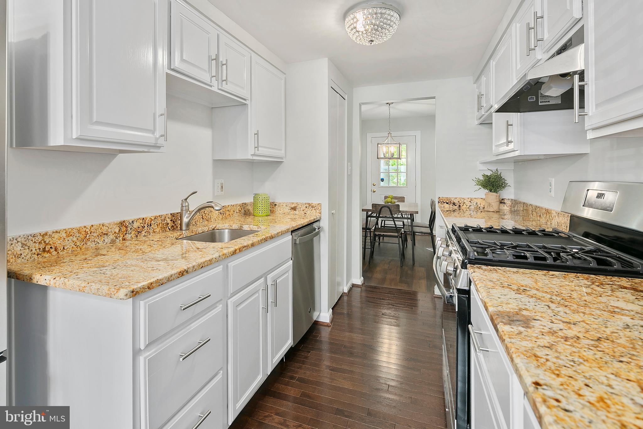 LAKEPOINTE - Residential