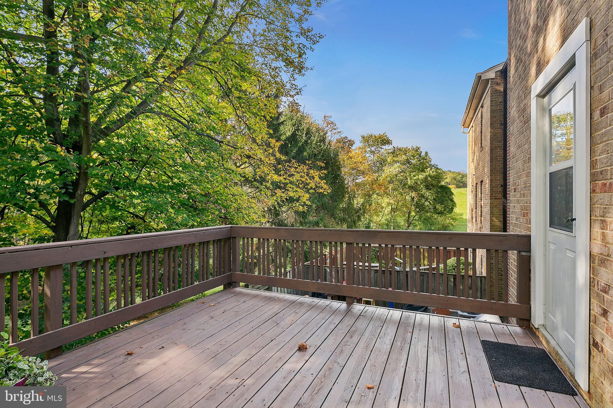 LAKEPOINTE - Residential