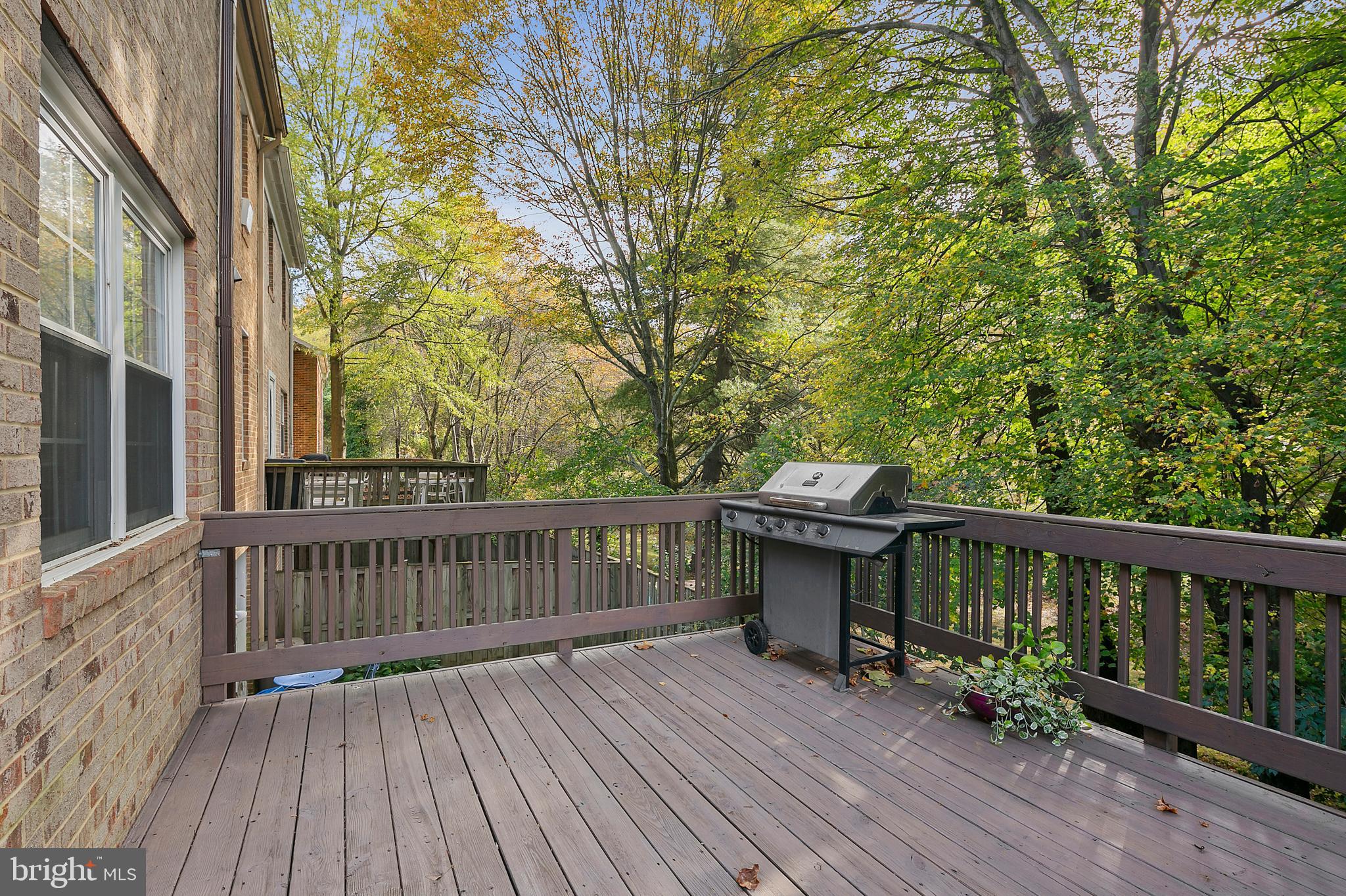 LAKEPOINTE - Residential