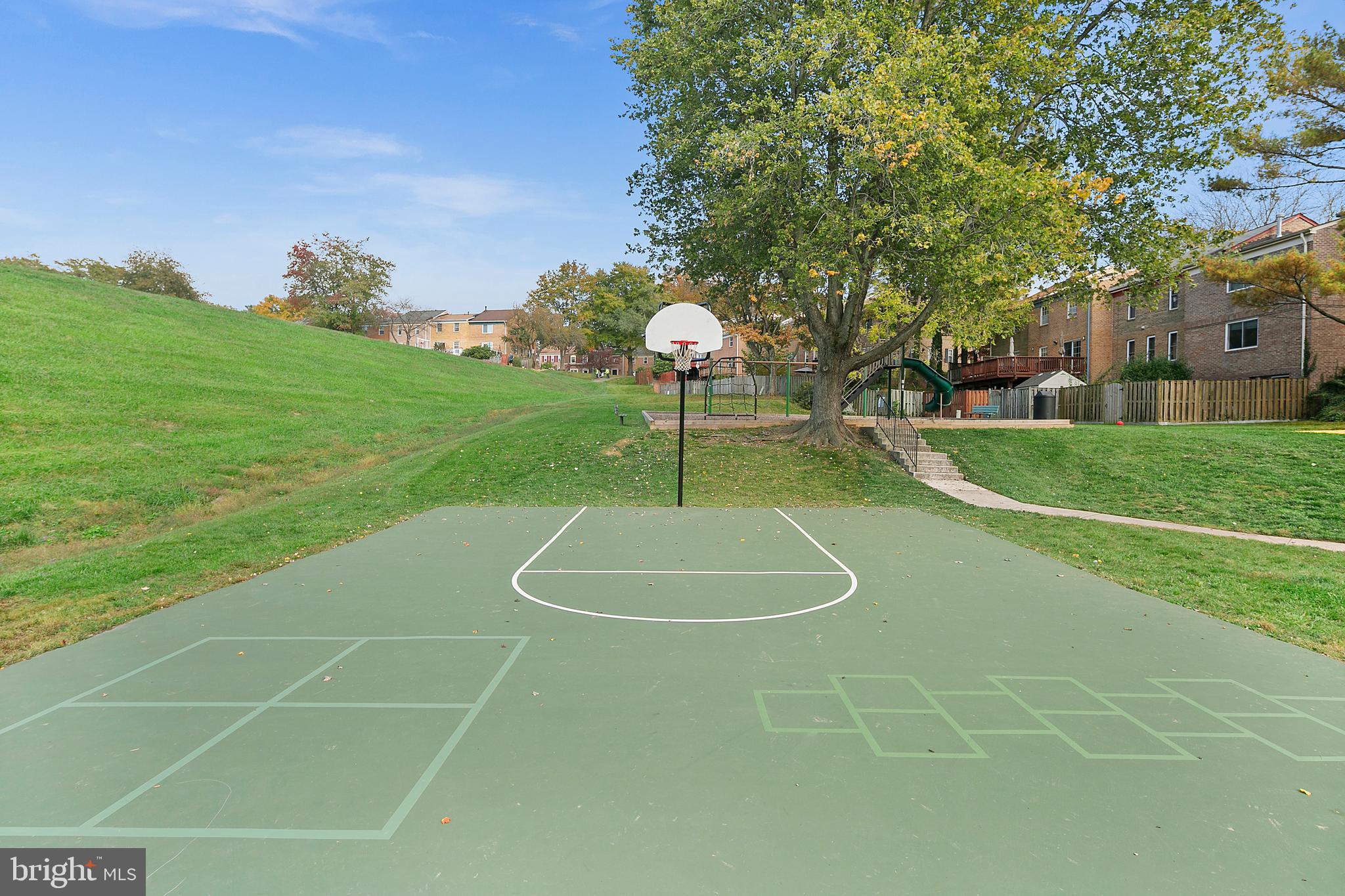 LAKEPOINTE - Residential