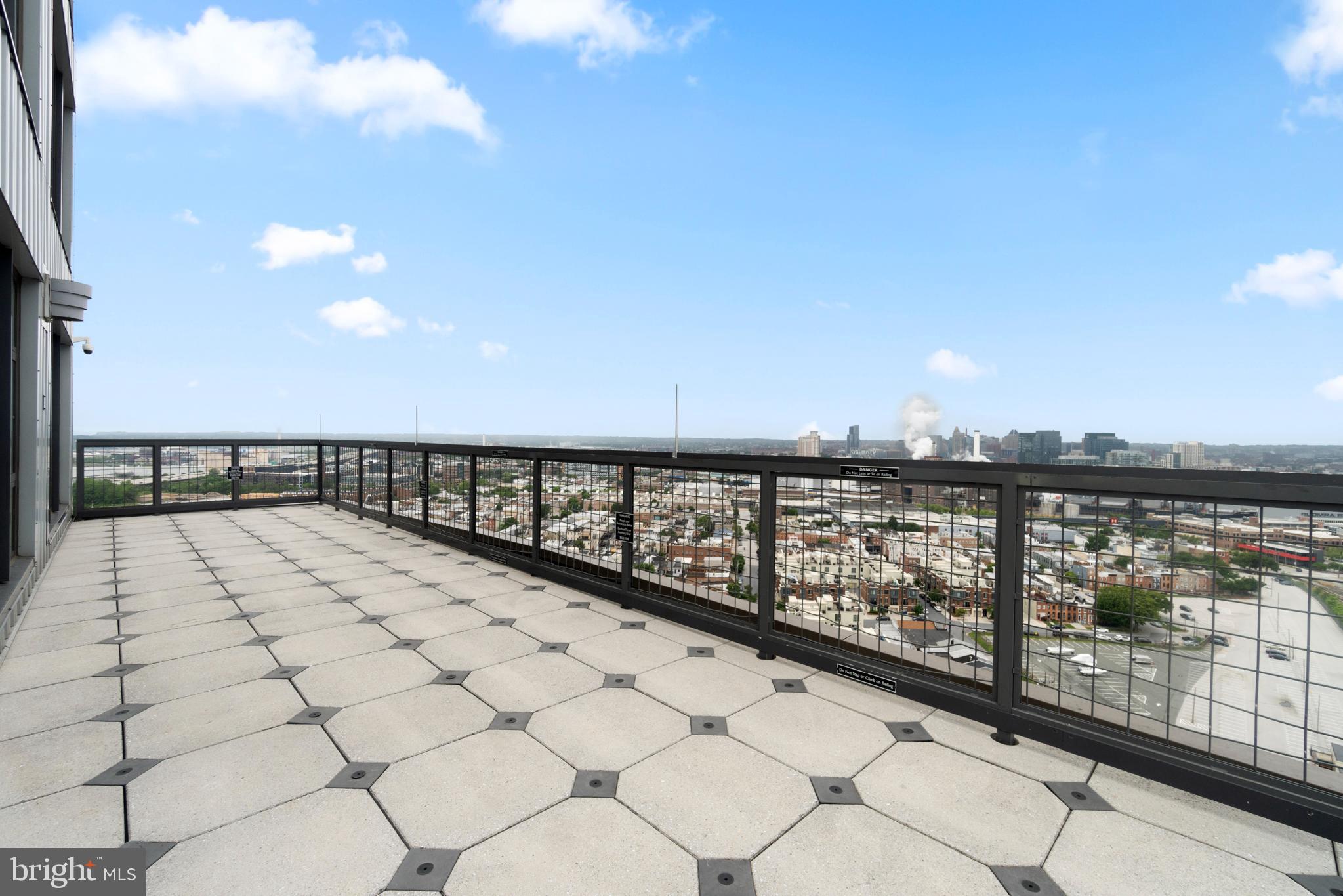 LOCUST POINT - Residential