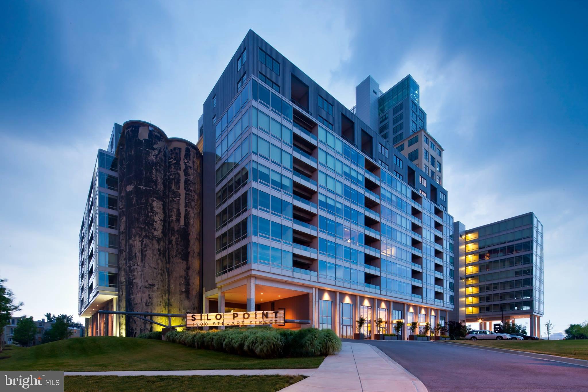 LOCUST POINT - Residential