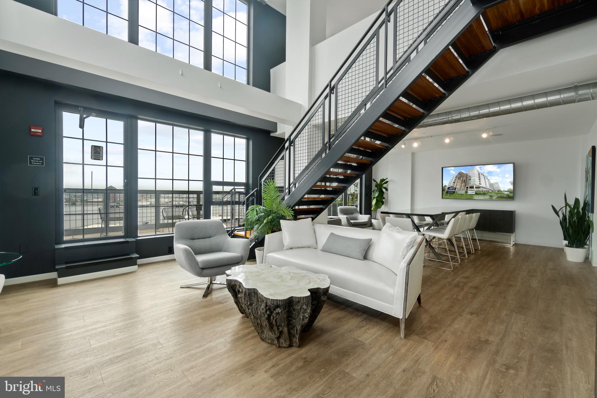 LOCUST POINT - Residential