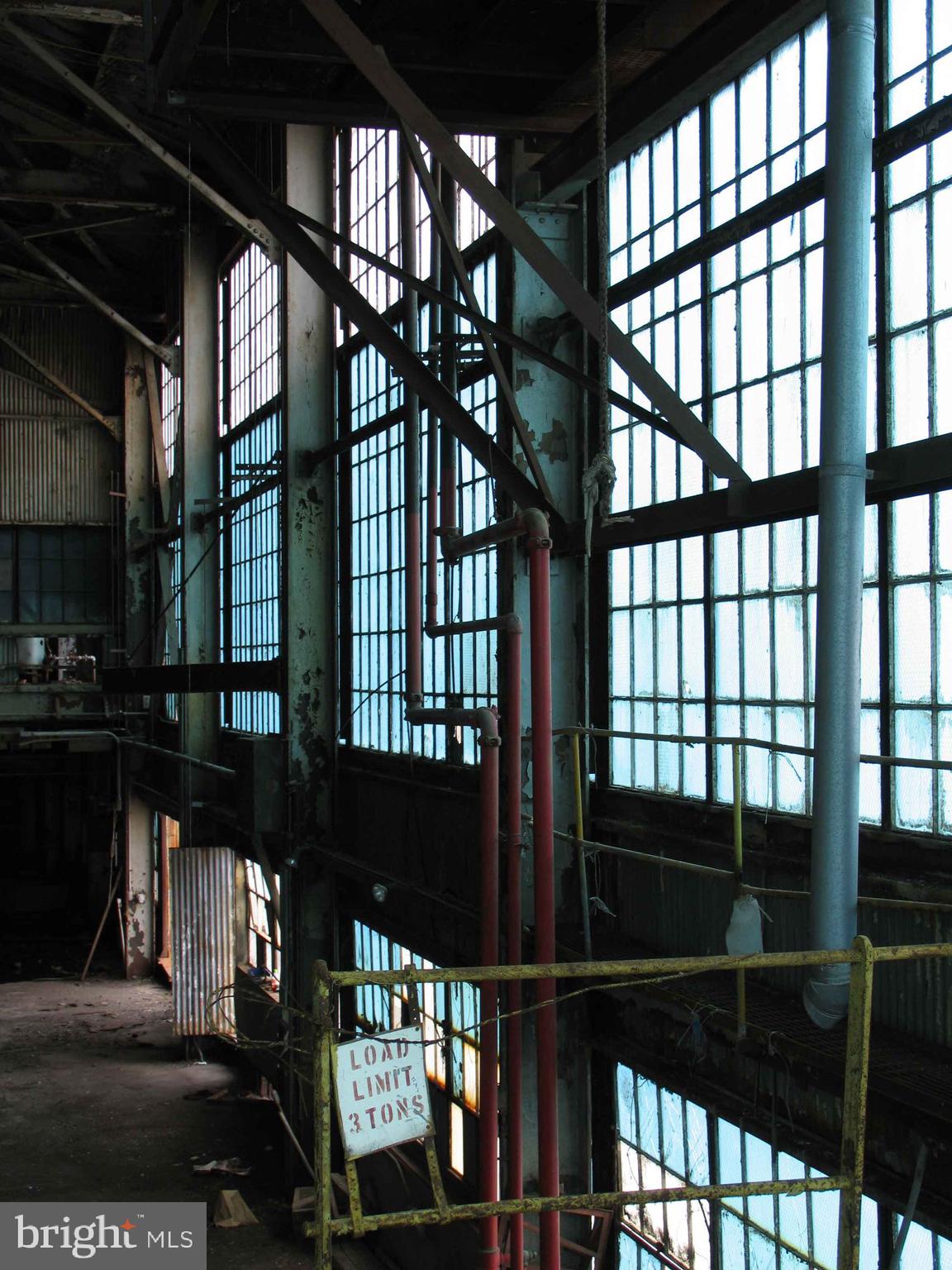 LOCUST POINT - Residential