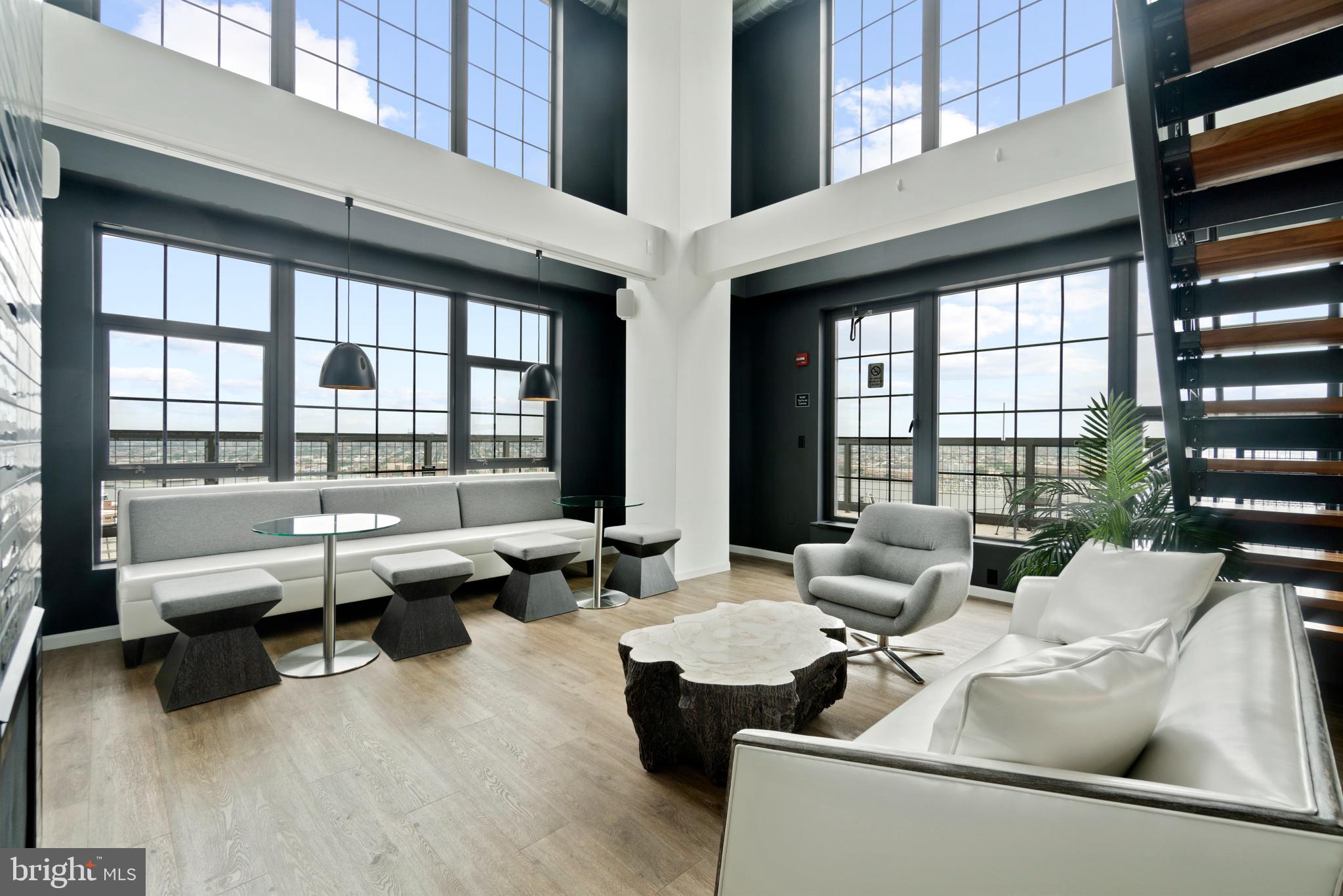 LOCUST POINT - Residential