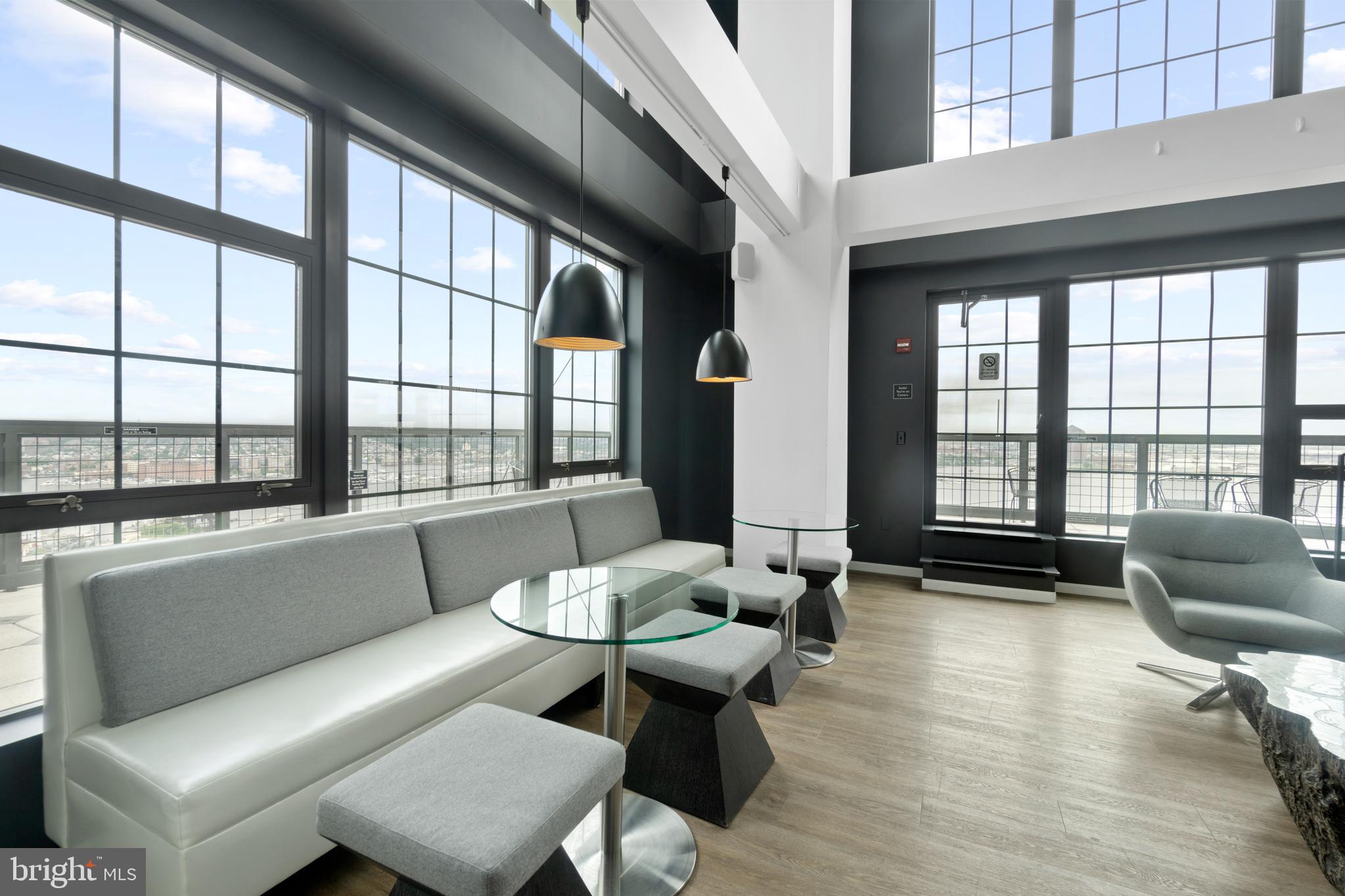 LOCUST POINT - Residential