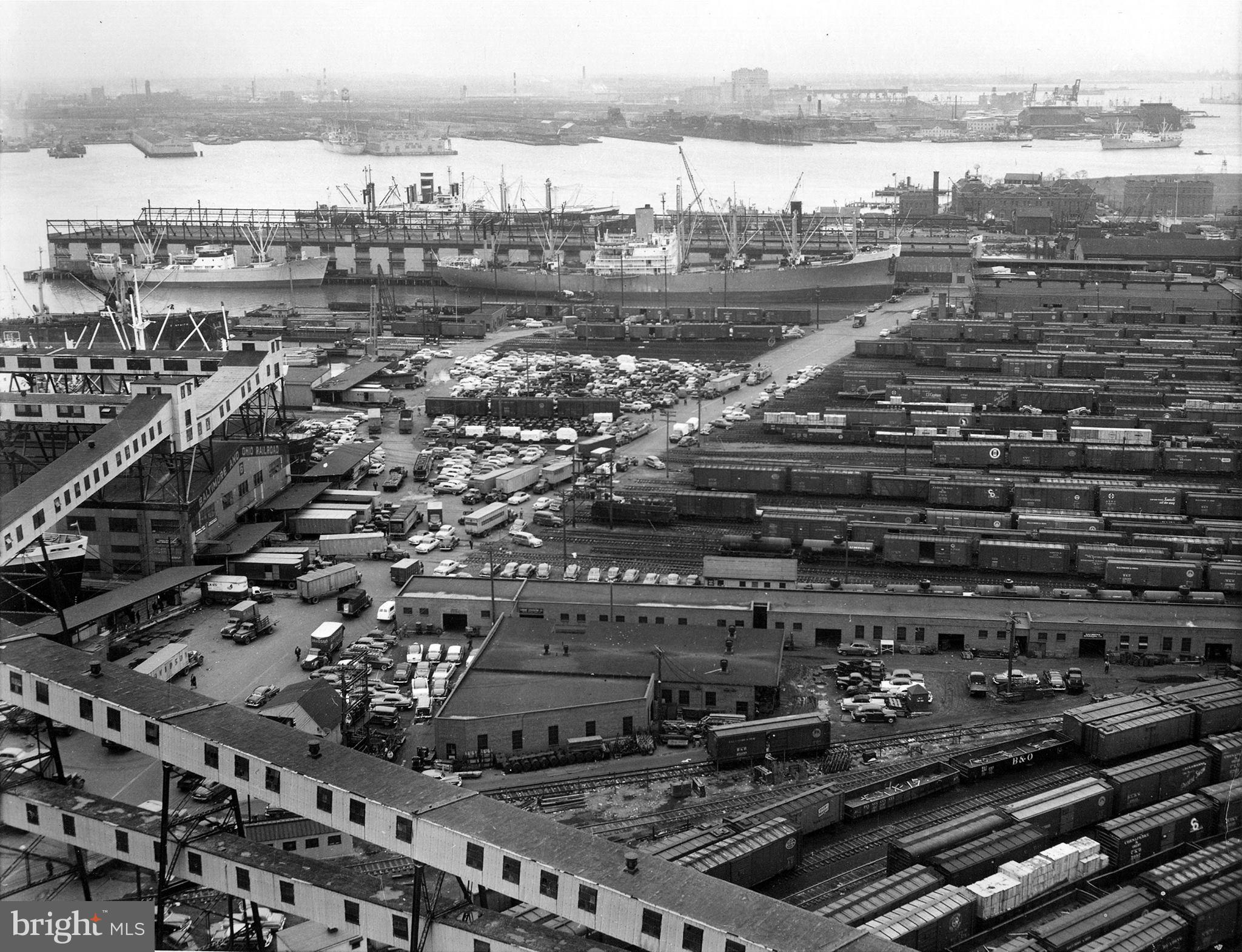 LOCUST POINT - Residential