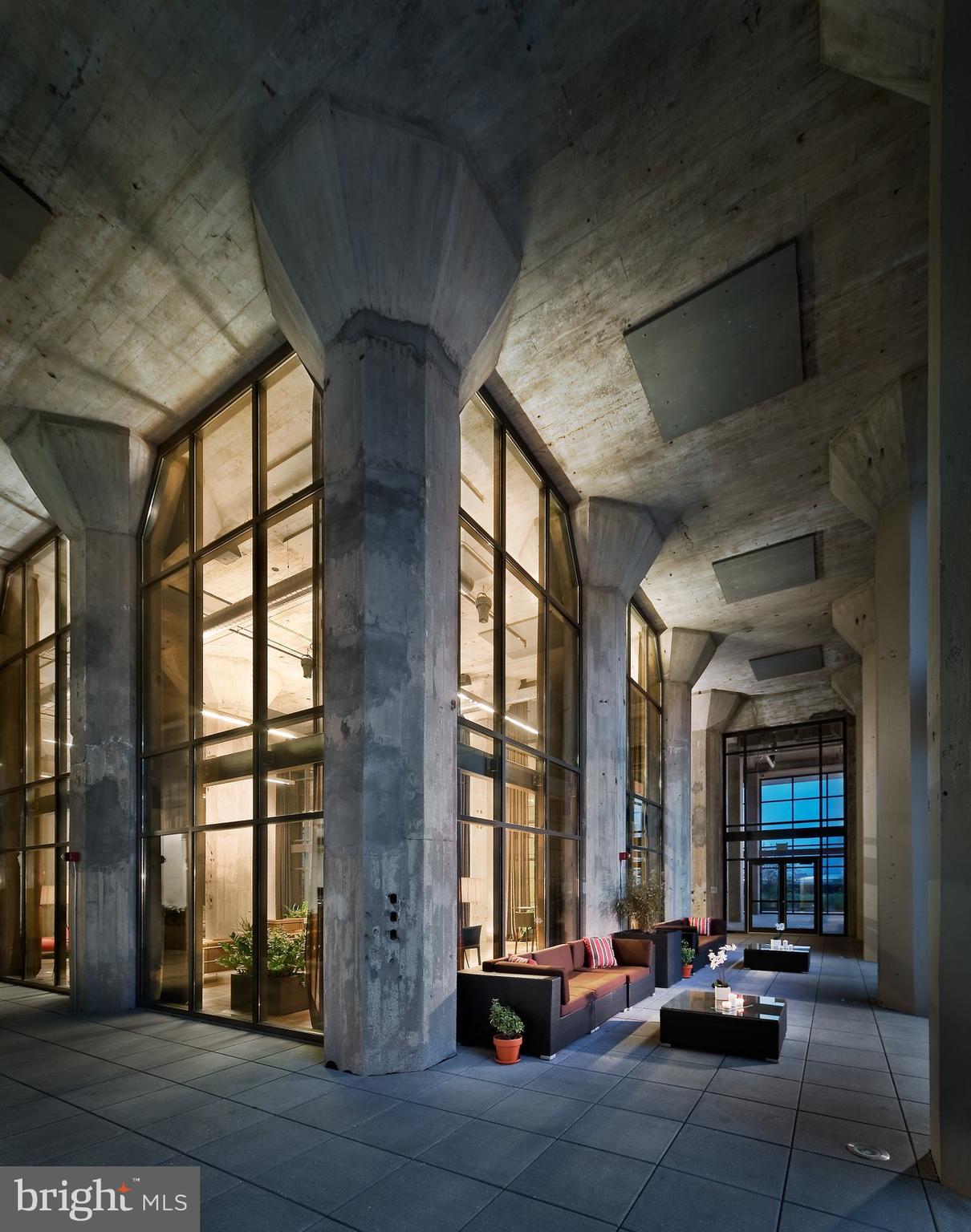 LOCUST POINT - Residential