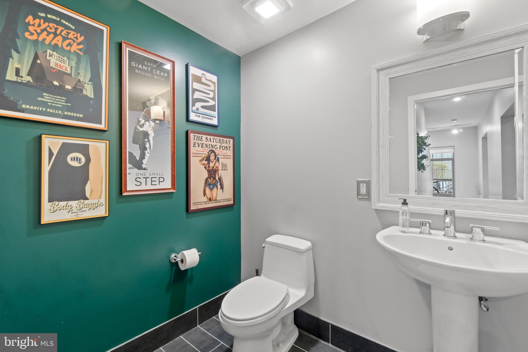 LOCUST POINT - Residential