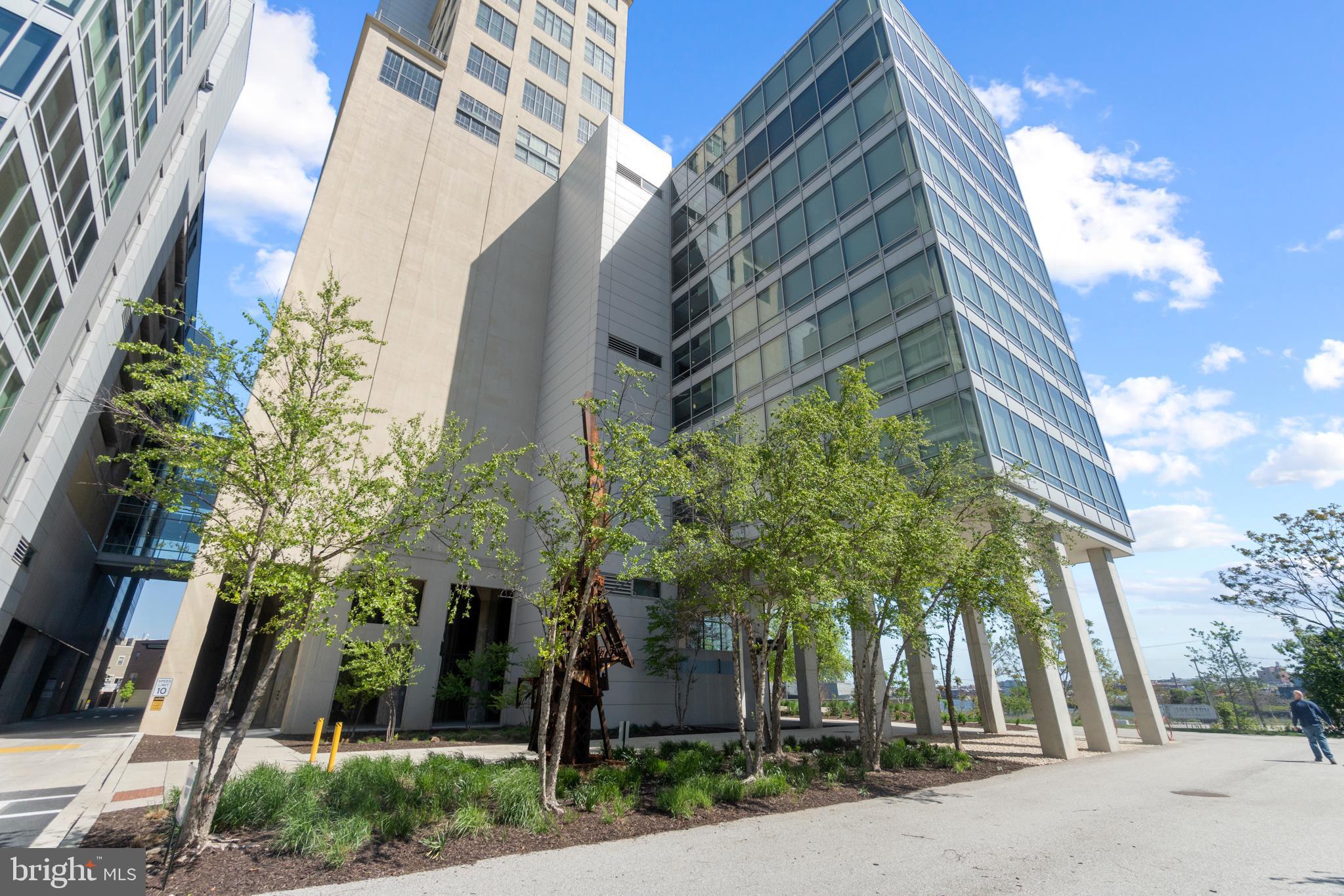 LOCUST POINT - Residential