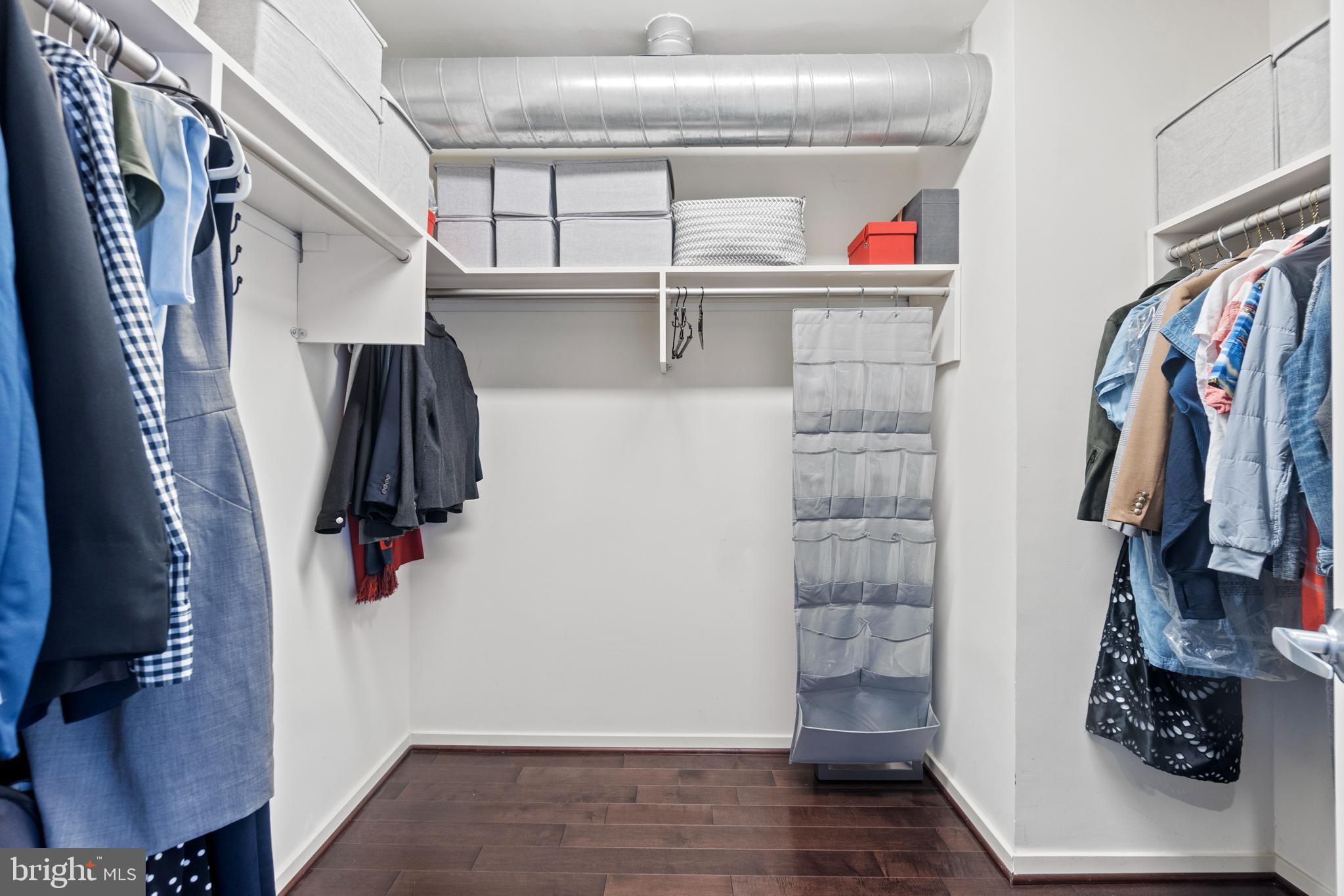 LOCUST POINT - Residential