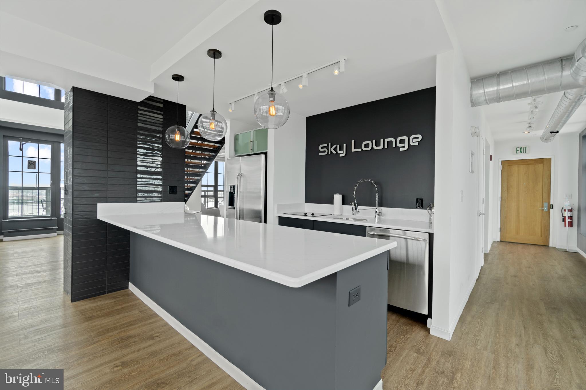 LOCUST POINT - Residential