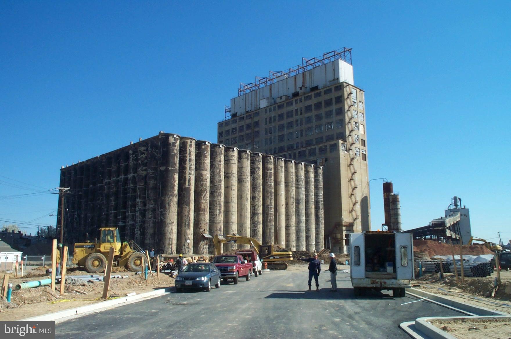 LOCUST POINT - Residential