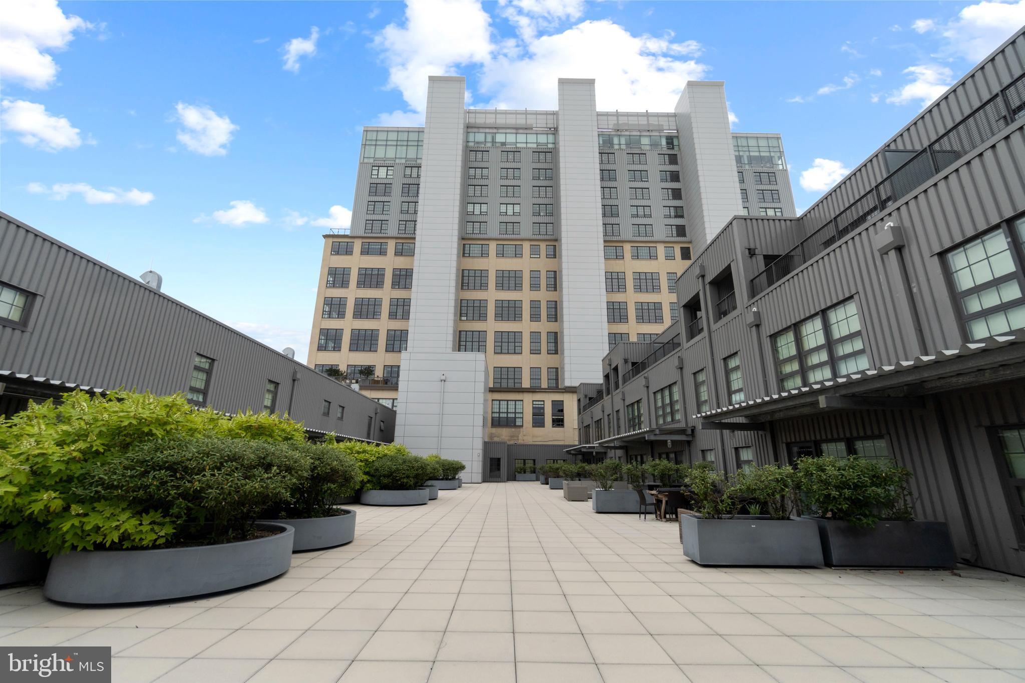 LOCUST POINT - Residential