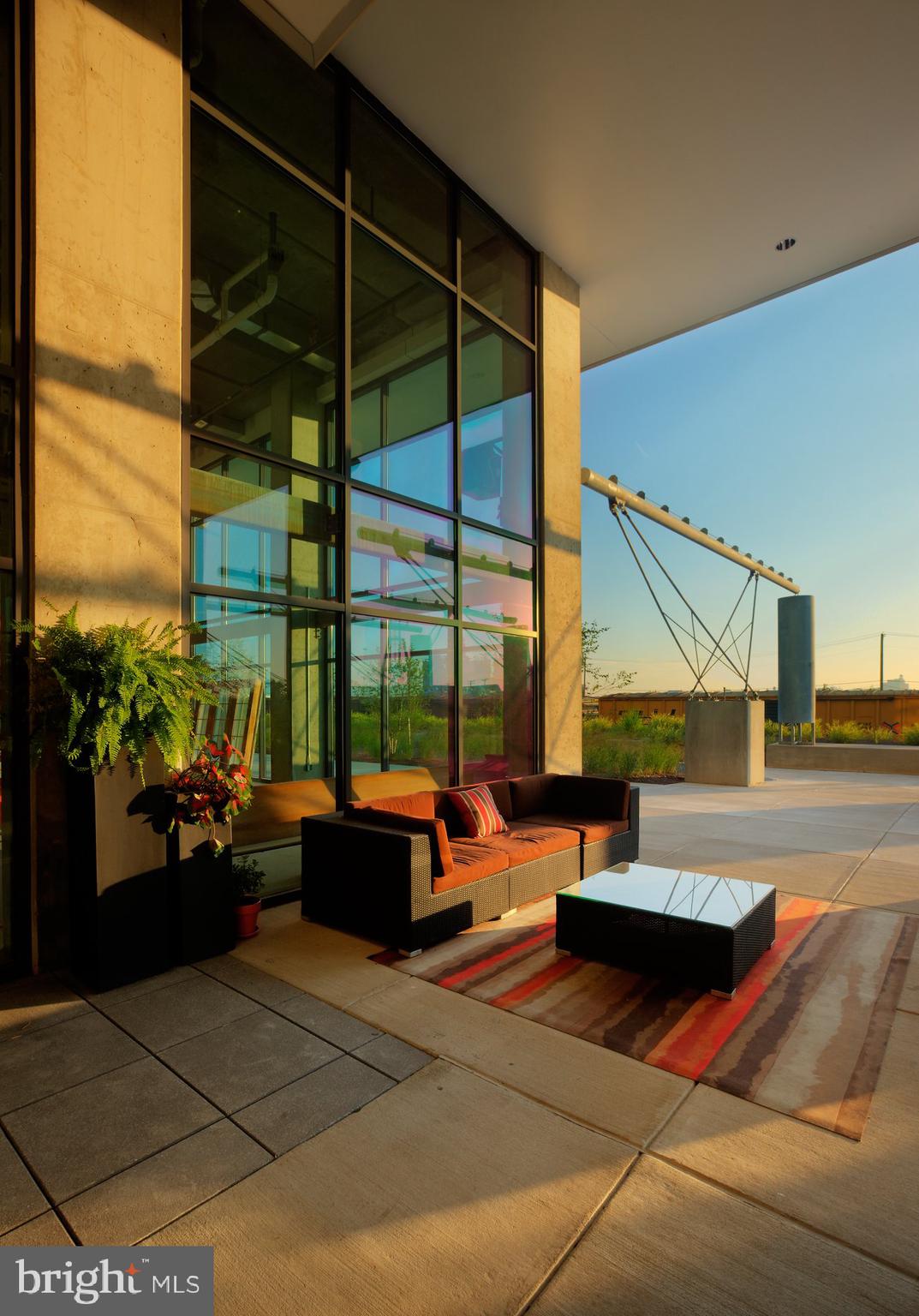 LOCUST POINT - Residential