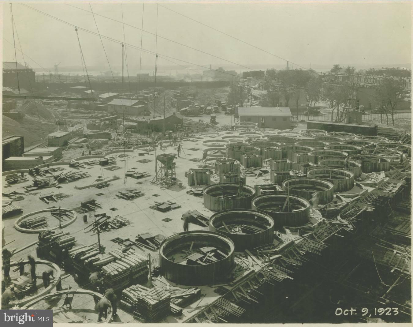 LOCUST POINT - Residential