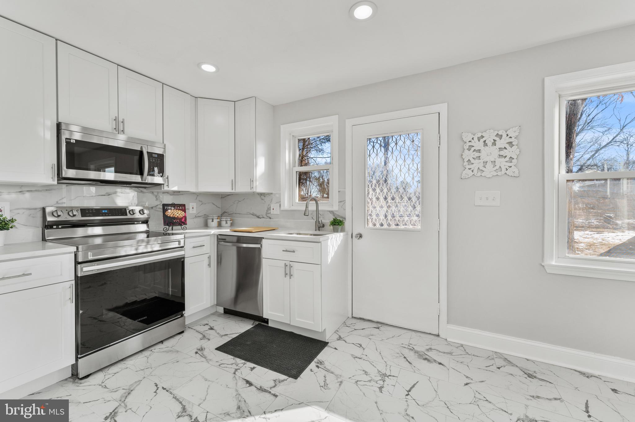 TIMONIUM HEIGHTS - Residential