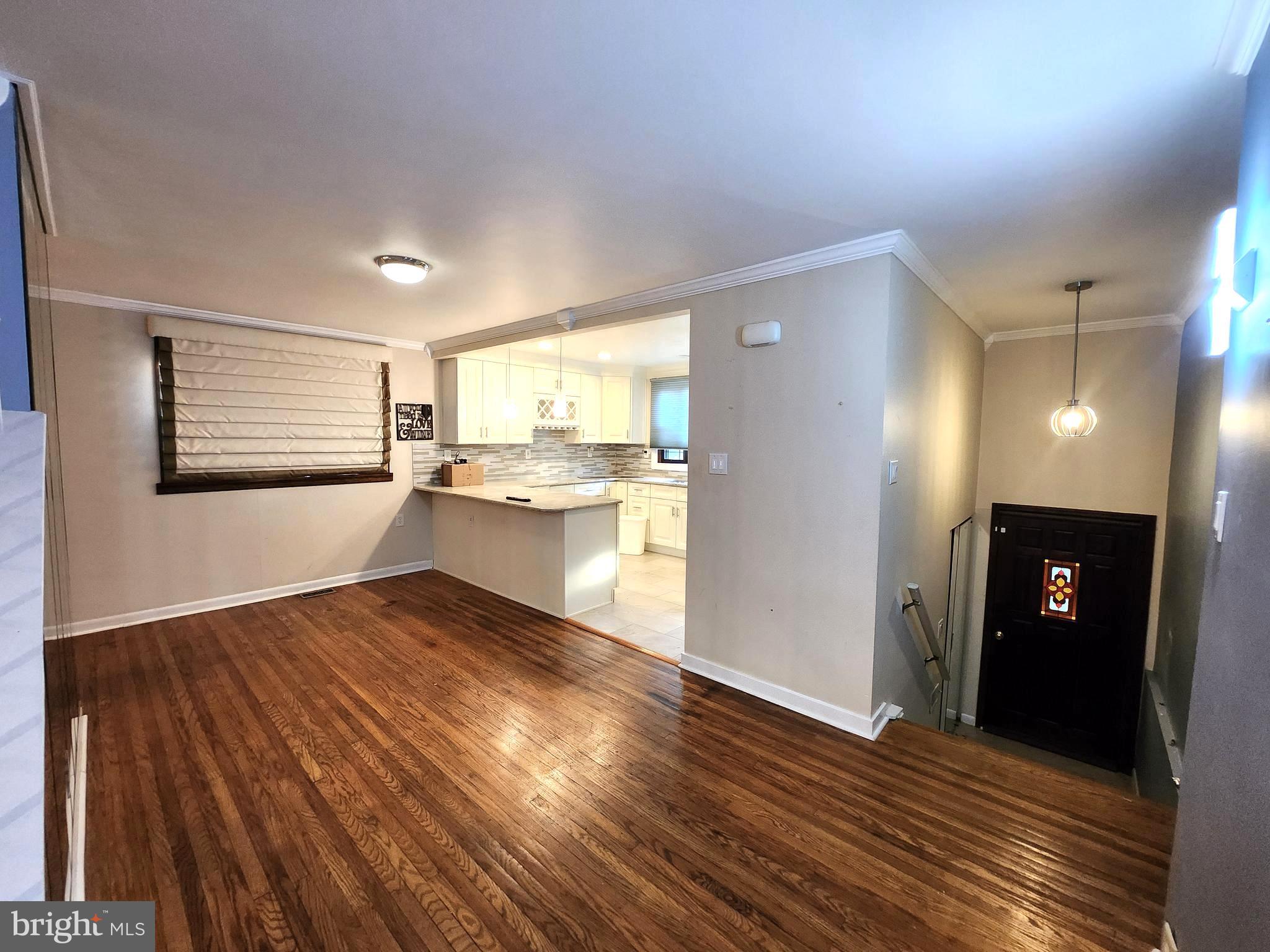 102 SUBURBAN TERRACE