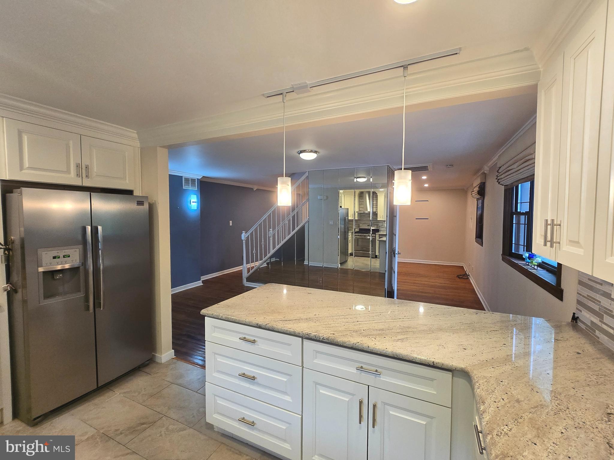 102 SUBURBAN TERRACE