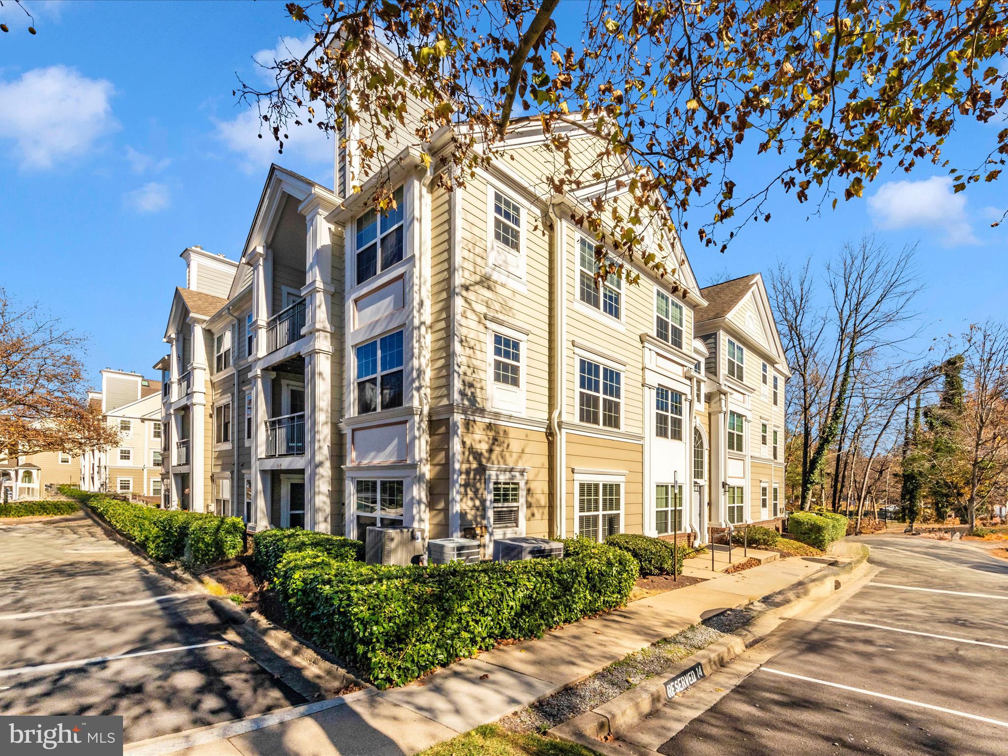 KENTLANDS RIDGE - Residential