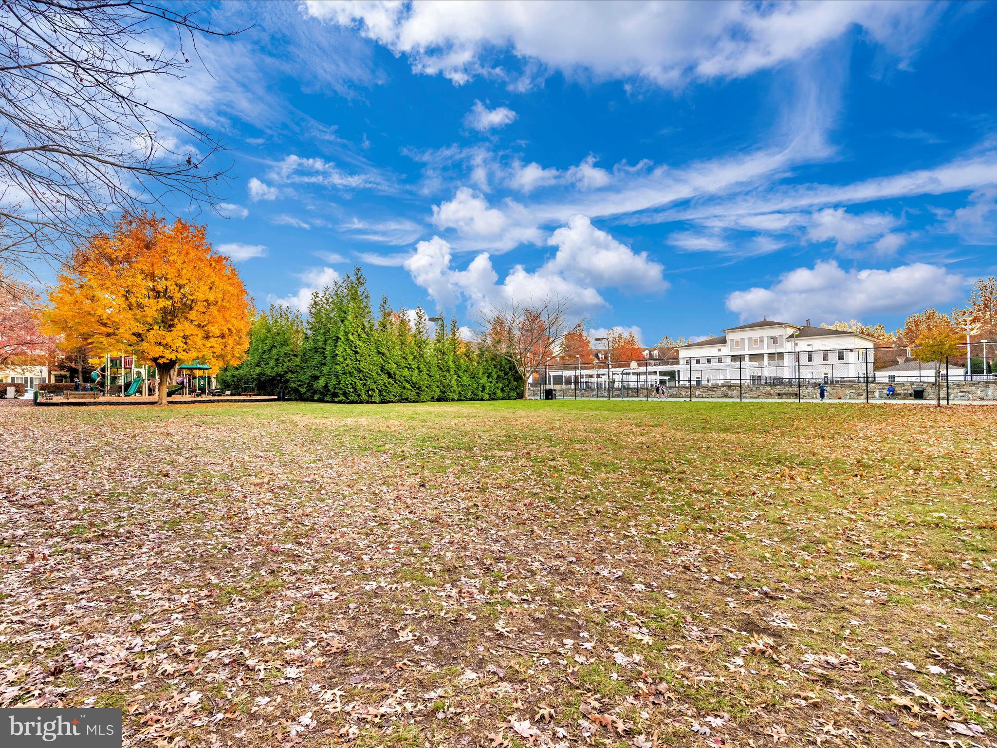 KENTLANDS RIDGE - Residential