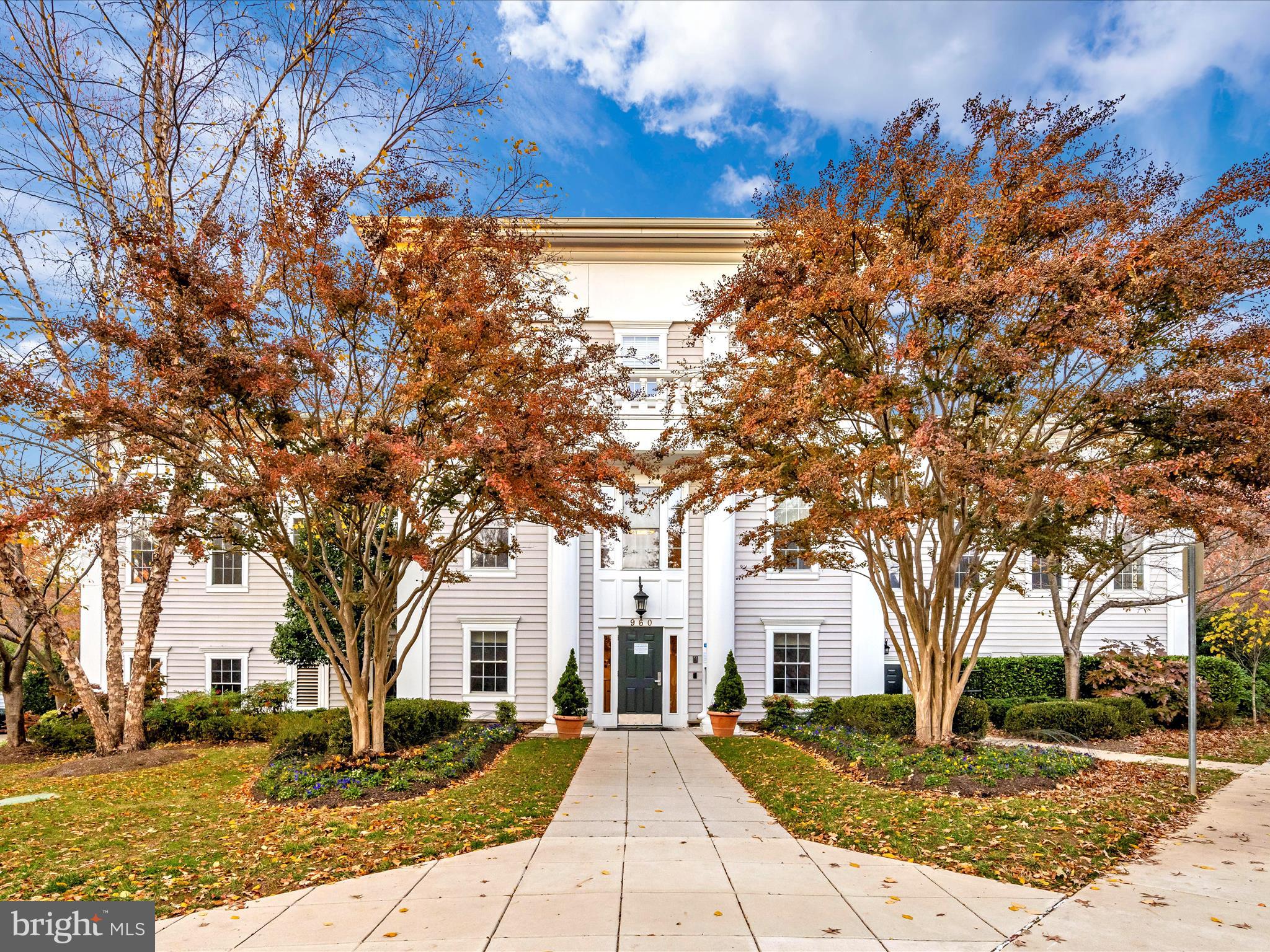 KENTLANDS RIDGE - Residential