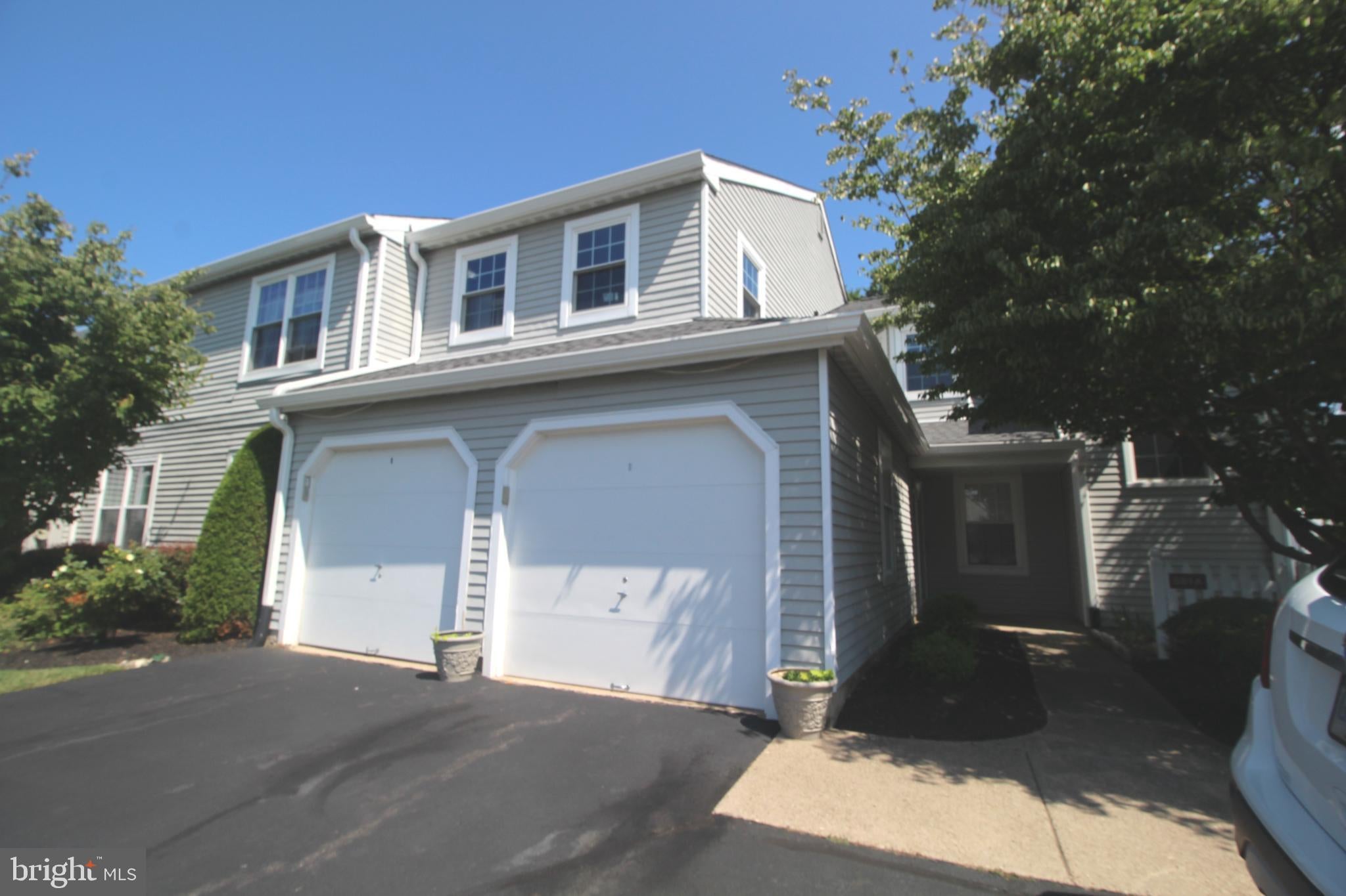 681A ROSE HOLLOW DRIVE