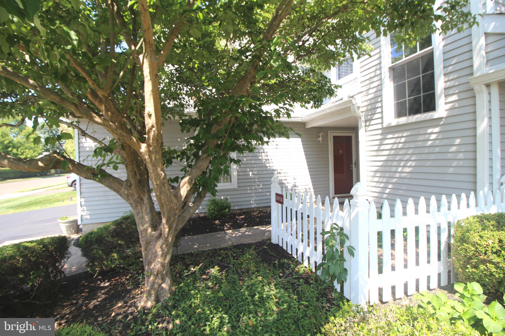 681A ROSE HOLLOW DRIVE
