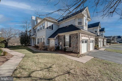 Photo of 13810 Greendale Drive, WOODBRIDGE, VA 22191 (MLS # VAPW2110510)