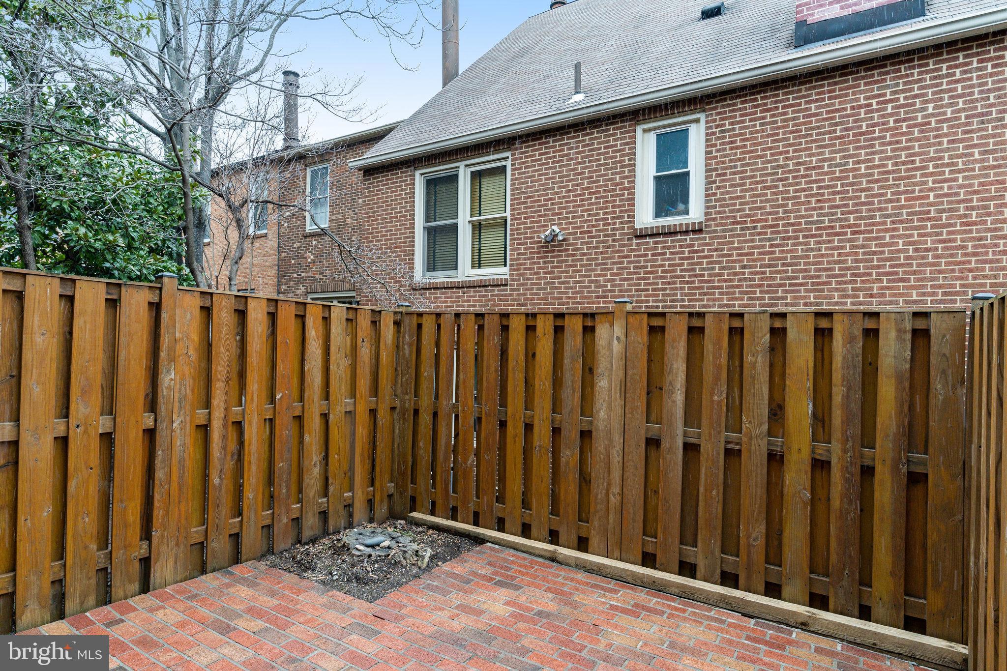 ARCH HALL - Residential