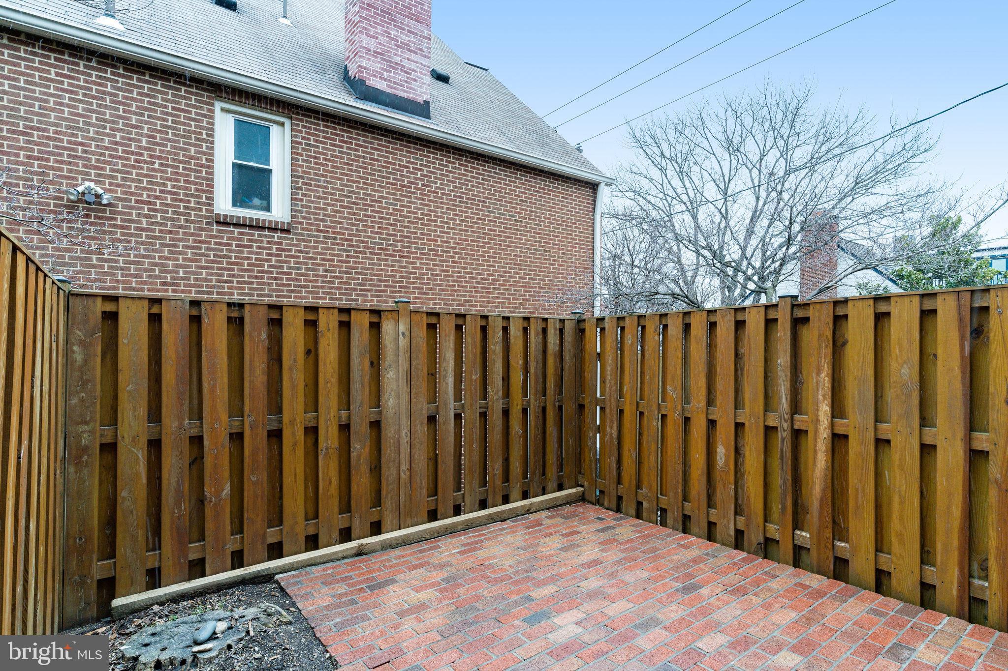 ARCH HALL - Residential