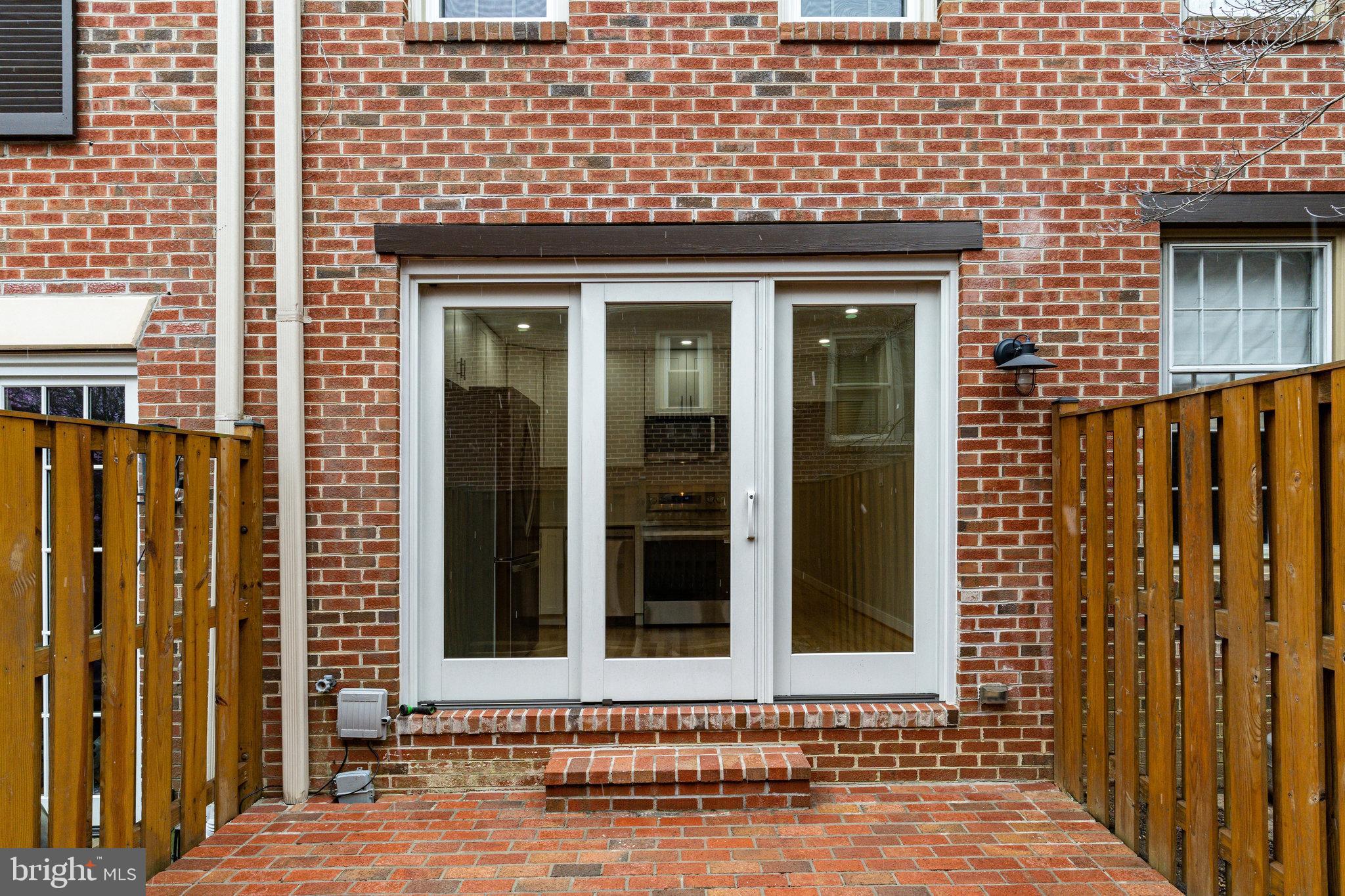 ARCH HALL - Residential